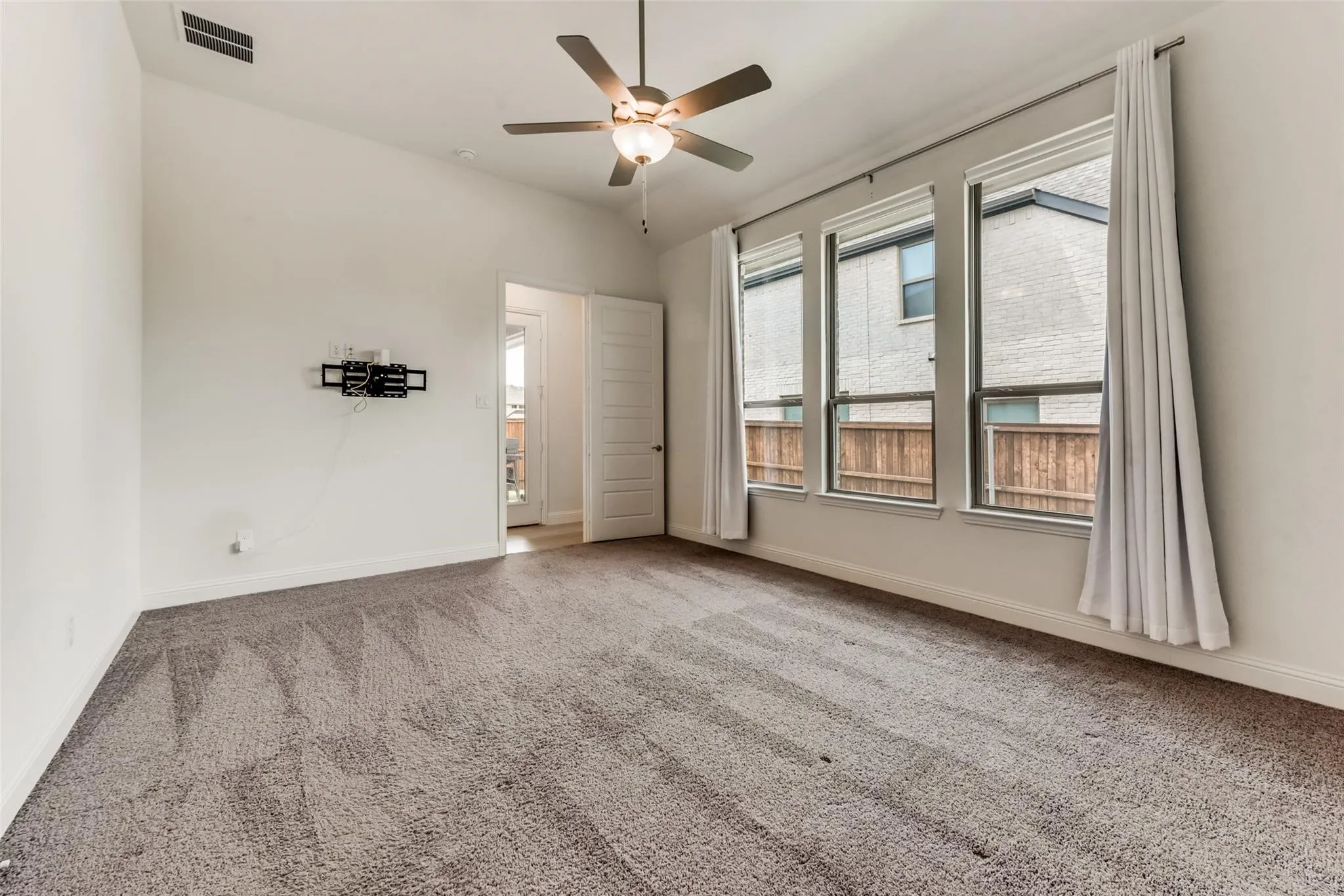 Single Family Residence For Rent in Collin County , 4601 Parkridge Drive, Plano, Texas 75024, 5 Bedrooms, 5 Bathrooms, 2 Garage spaces, 3,397 Sqft, built in 2022, Preowned, Price $4,500, mls#21238118, Real Estate Agent in Plano, Homes For Rent in Collin county, Homes For Rent in Plano, Realtor in Plano Texas, Real Estate Brokerage Independent Realty Texas, Luminita Cordes Realtor