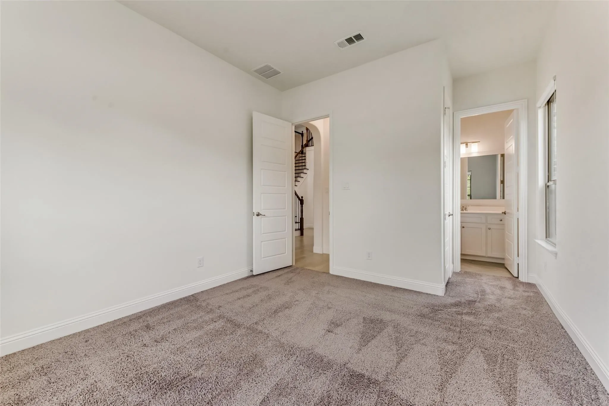 Single Family Residence For Rent in Collin County , 4601 Parkridge Drive, Plano, Texas 75024, 5 Bedrooms, 5 Bathrooms, 2 Garage spaces, 3,397 Sqft, built in 2022, Preowned, Price $4,500, mls#21238118, Real Estate Agent in Plano, Homes For Rent in Collin county, Homes For Rent in Plano, Realtor in Plano Texas, Real Estate Brokerage Independent Realty Texas, Luminita Cordes Realtor