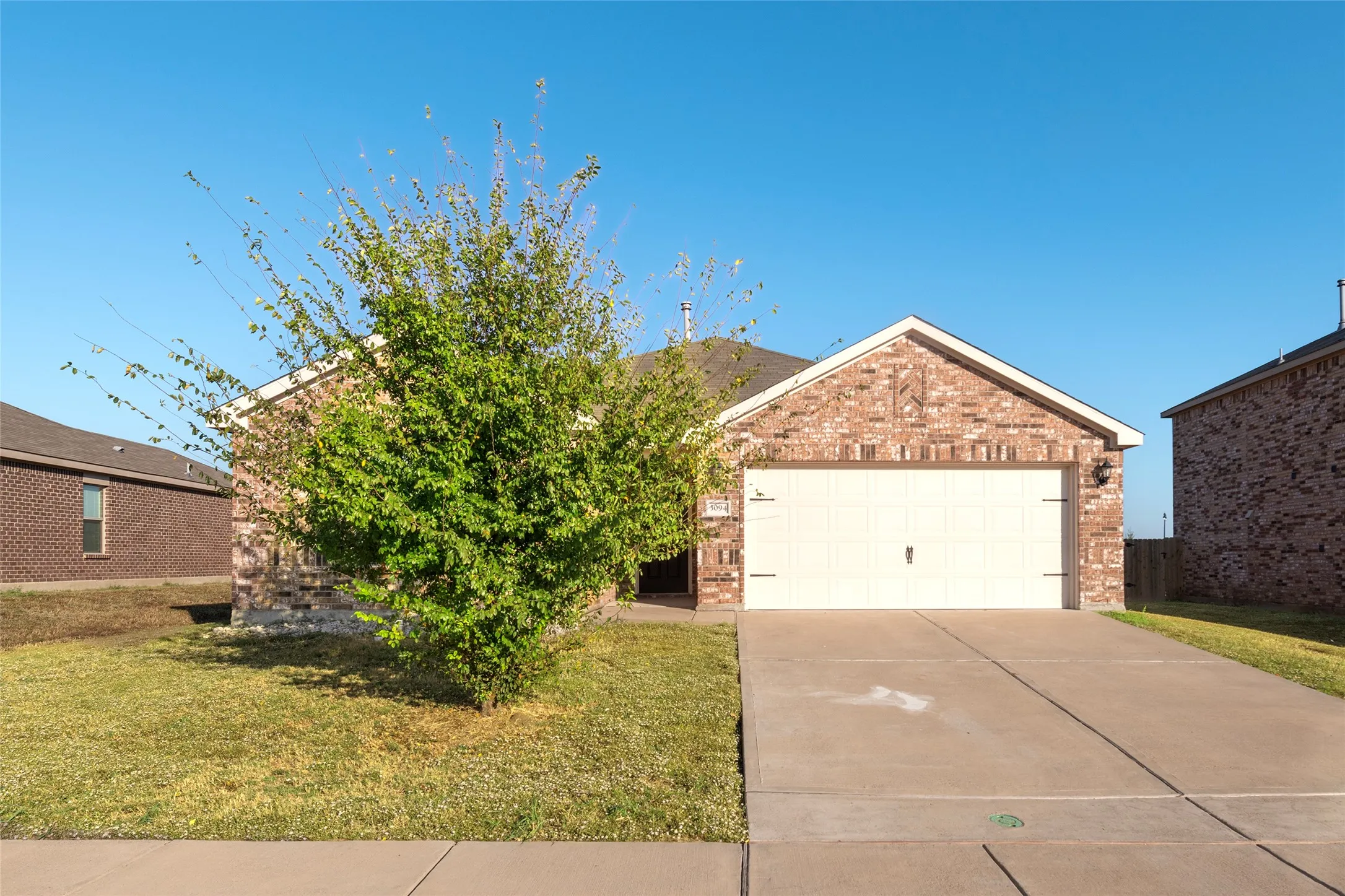 Single Family Residence For Sale in Kaufman County , 3094 Chillingham Drive, Forney, Texas 75126, 3 Bedroom, 2 Bathroom, 2 Garage spaces, 1,608 Sqft, built in 2022, mls#21238130, Real Estate Agent in Forney, Homes For Sale in Kaufman county, Homes For Sale in Forney, Realtor in Forney Texas, Real Estate Brokerage Independent Realty Texas, Luminita Cordes Realtor
