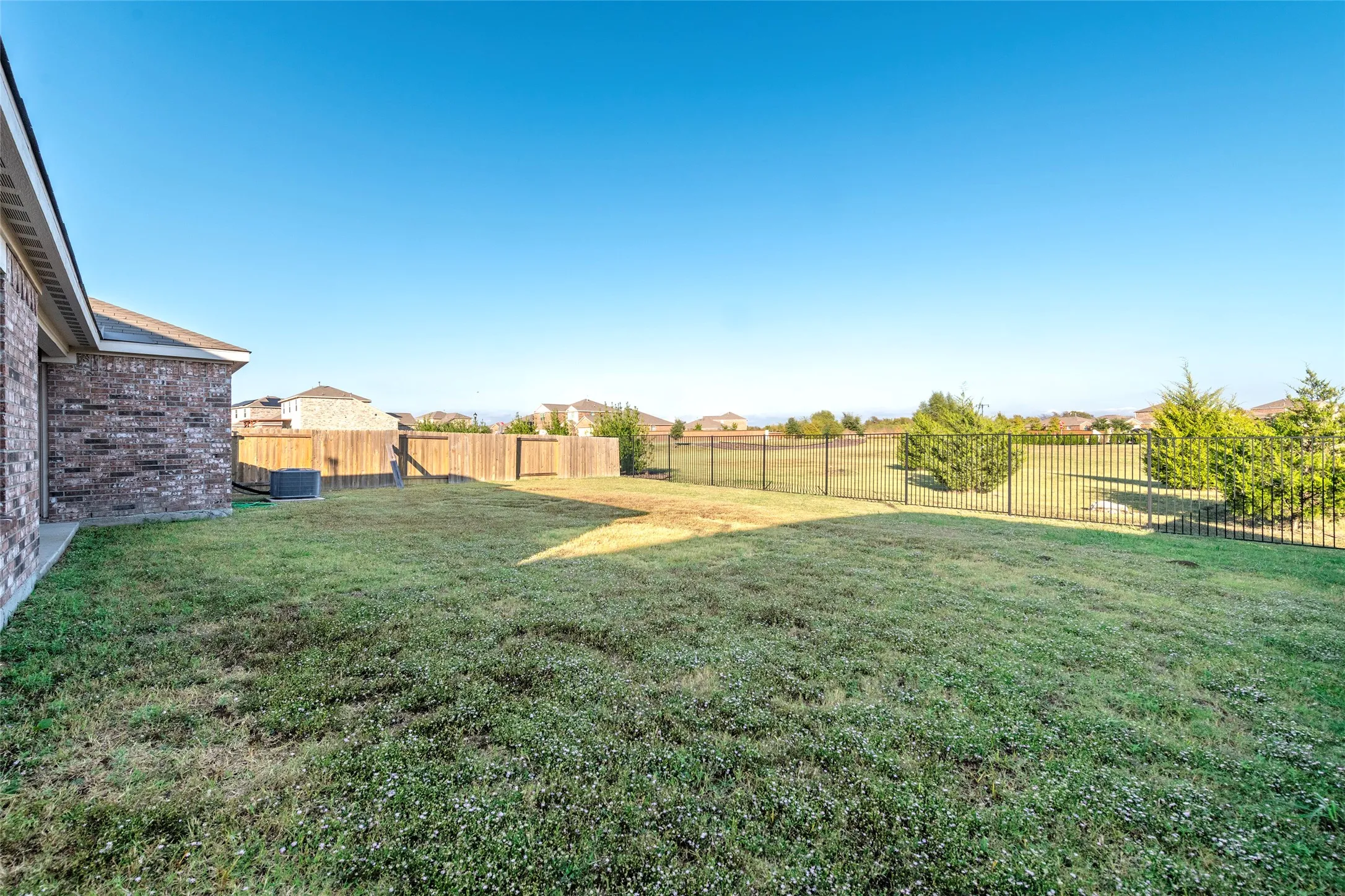Single Family Residence For Sale in Kaufman County , 3094 Chillingham Drive, Forney, Texas 75126, 3 Bedroom, 2 Bathroom, 2 Garage spaces, 1,608 Sqft, built in 2022, mls#21238130, Real Estate Agent in Forney, Homes For Sale in Kaufman county, Homes For Sale in Forney, Realtor in Forney Texas, Real Estate Brokerage Independent Realty Texas, Luminita Cordes Realtor