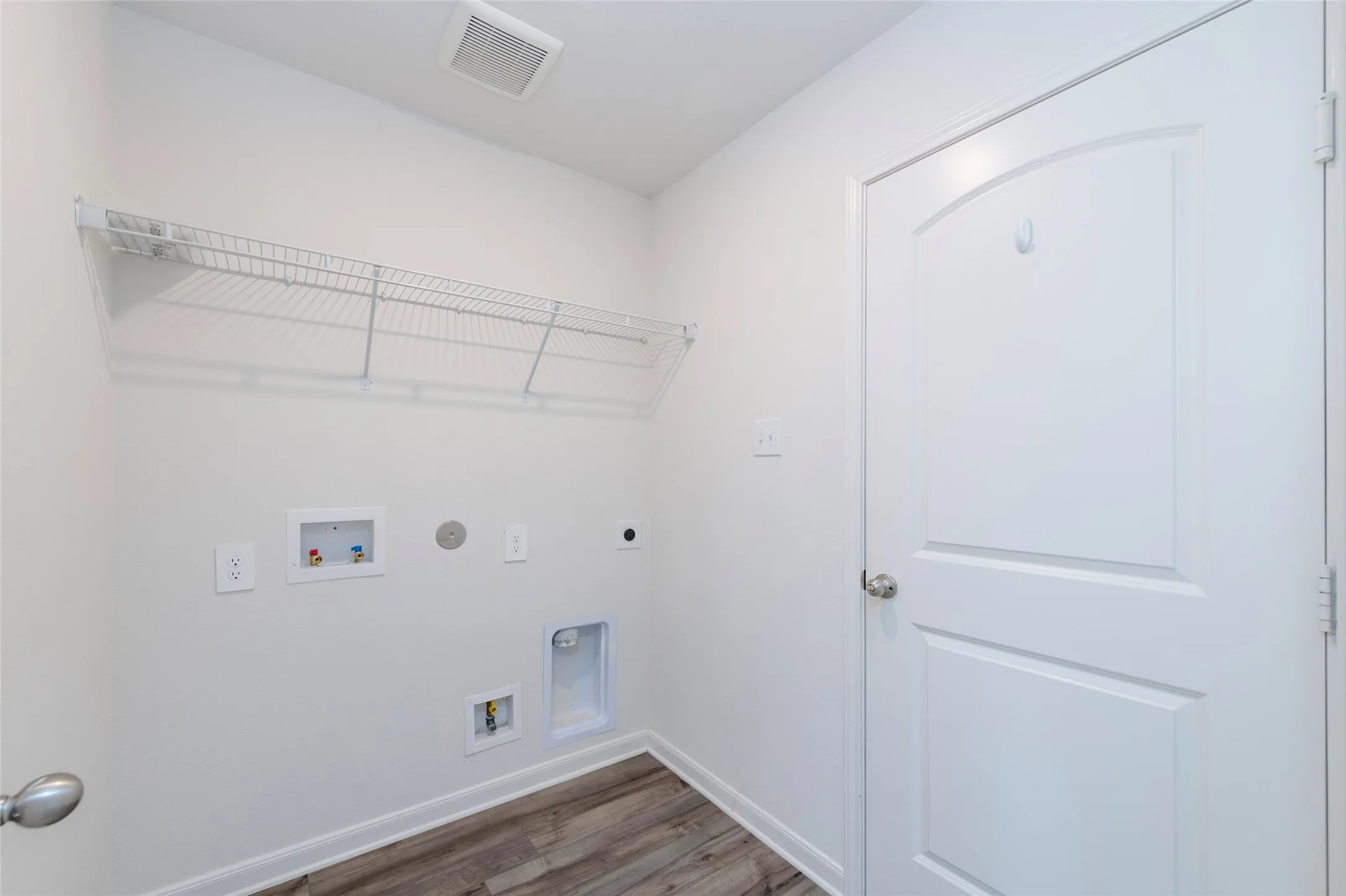 Single Family Residence For Sale in Kaufman County , 3094 Chillingham Drive, Forney, Texas 75126, 3 Bedroom, 2 Bathroom, 2 Garage spaces, 1,608 Sqft, built in 2022, mls#21238130, Real Estate Agent in Forney, Homes For Sale in Kaufman county, Homes For Sale in Forney, Realtor in Forney Texas, Real Estate Brokerage Independent Realty Texas, Luminita Cordes Realtor
