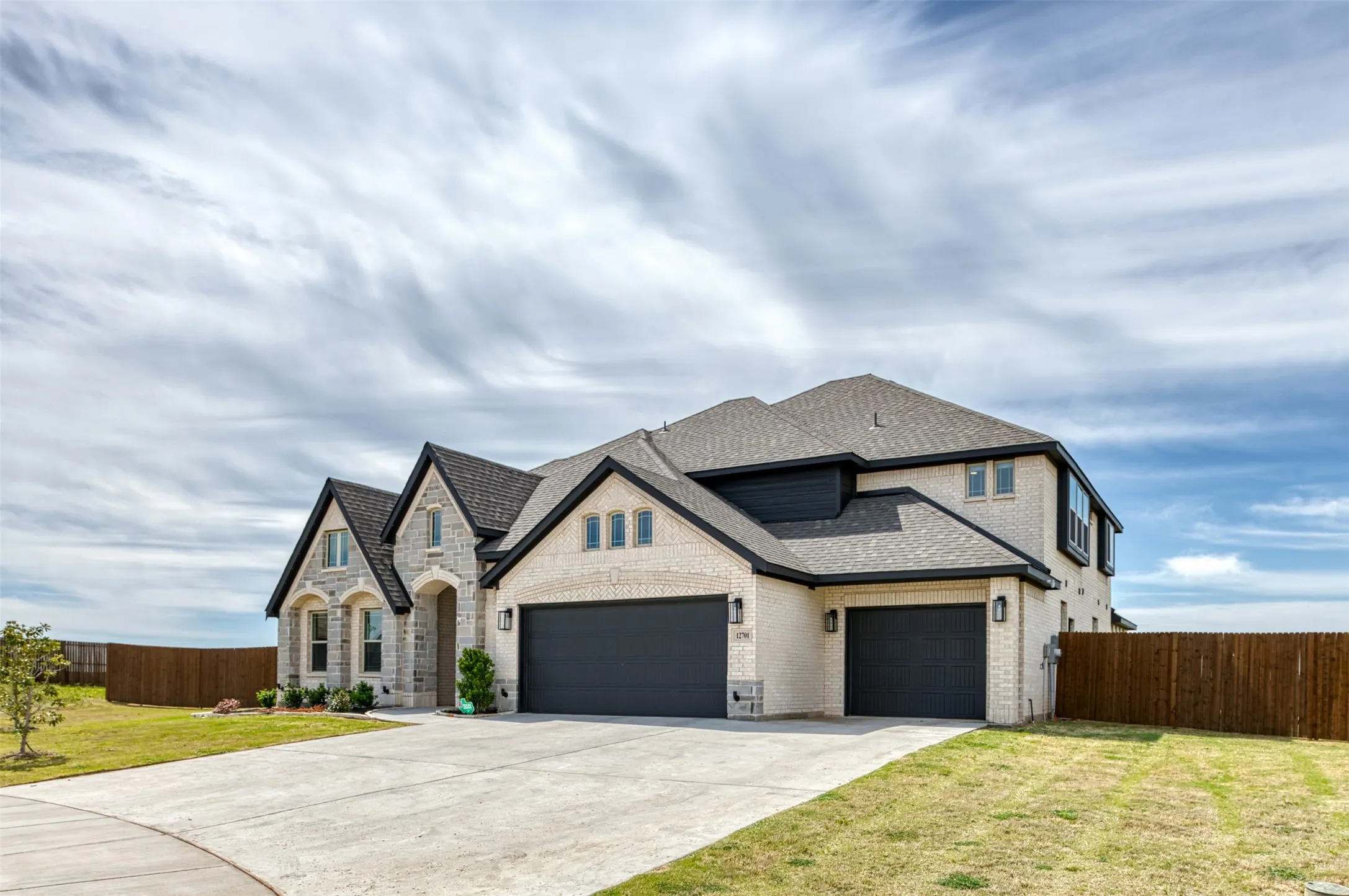 Single Family Residence For Sale in Johnson County , 12701 Cactus Court, Godley, Texas 76044, 5 Bedroom, 5 Bathroom, 3 Garage spaces, 4,040 Sqft, built in 2023, mls#21237571, Real Estate Agent in Godley, Homes For Sale in Johnson county, Homes For Sale in Godley, Realtor in Godley Texas, Real Estate Brokerage Independent Realty Texas, Luminita Cordes Realtor