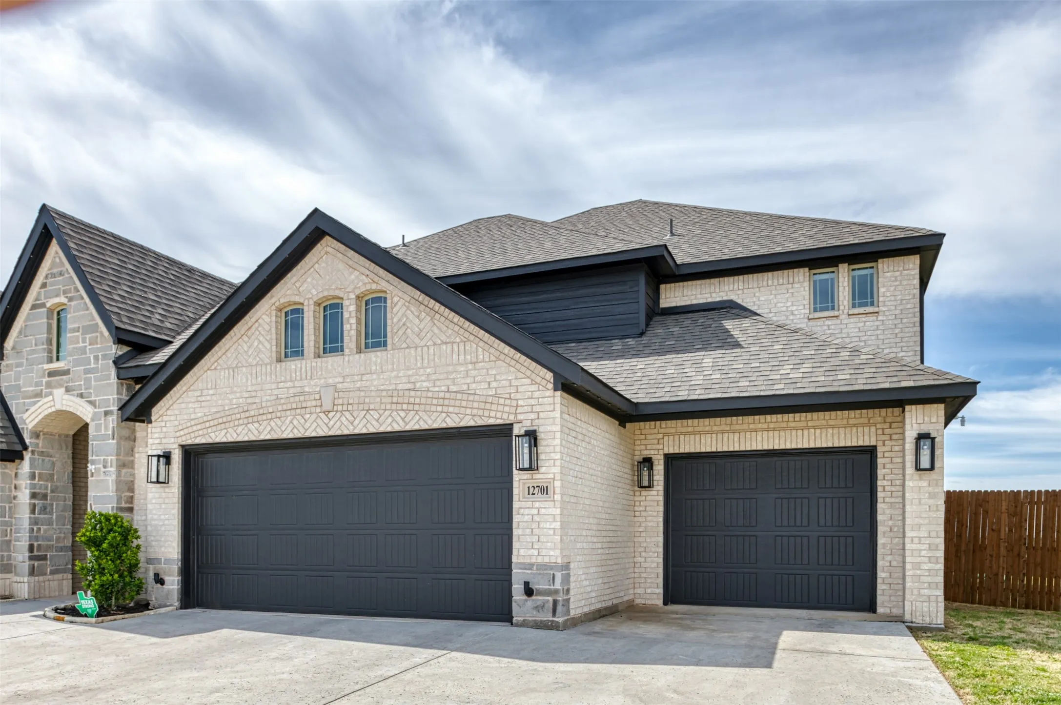 Single Family Residence For Sale in Johnson County , 12701 Cactus Court, Godley, Texas 76044, 5 Bedroom, 5 Bathroom, 3 Garage spaces, 4,040 Sqft, built in 2023, mls#21237571, Real Estate Agent in Godley, Homes For Sale in Johnson county, Homes For Sale in Godley, Realtor in Godley Texas, Real Estate Brokerage Independent Realty Texas, Luminita Cordes Realtor
