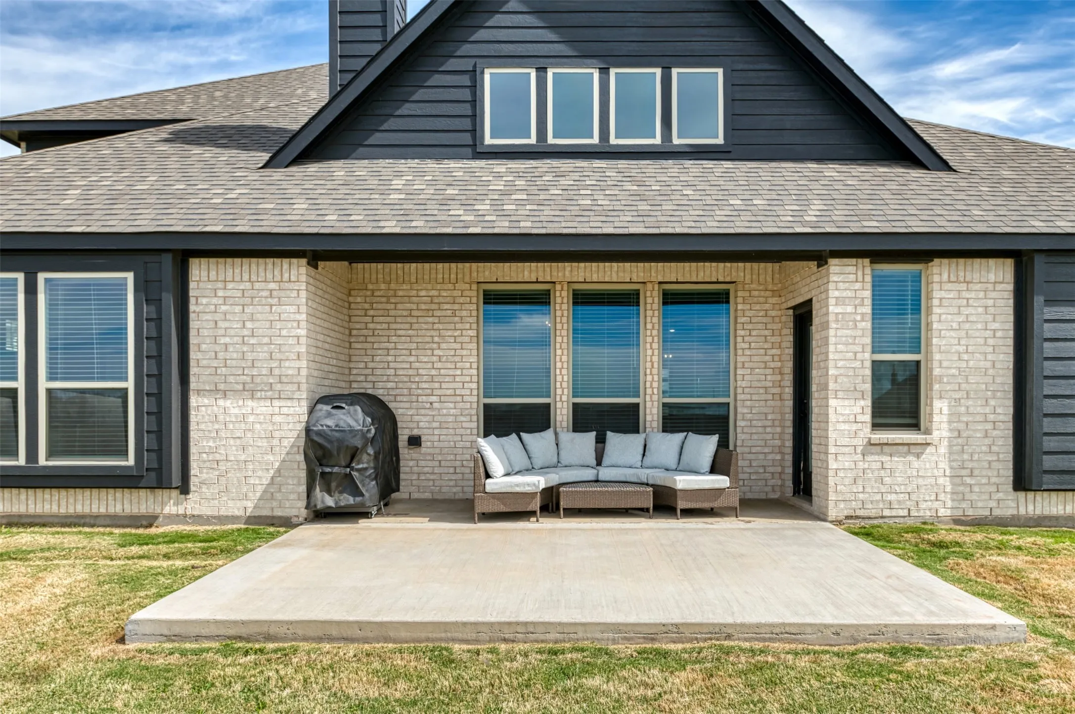 Single Family Residence For Sale in Johnson County , 12701 Cactus Court, Godley, Texas 76044, 5 Bedroom, 5 Bathroom, 3 Garage spaces, 4,040 Sqft, built in 2023, mls#21237571, Real Estate Agent in Godley, Homes For Sale in Johnson county, Homes For Sale in Godley, Realtor in Godley Texas, Real Estate Brokerage Independent Realty Texas, Luminita Cordes Realtor