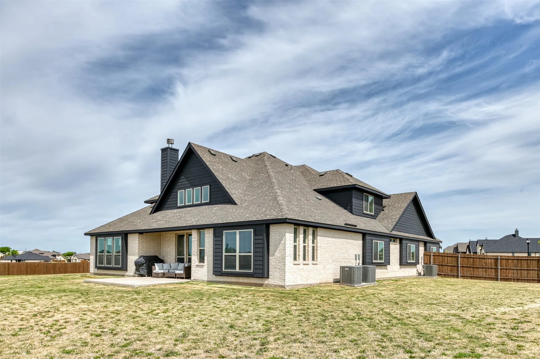 Single Family Residence For Sale in Johnson County , 12701 Cactus Court, Godley, Texas 76044, 5 Bedroom, 5 Bathroom, 3 Garage spaces, 4,040 Sqft, built in 2023, mls#21237571, Real Estate Agent in Godley, Homes For Sale in Johnson county, Homes For Sale in Godley, Realtor in Godley Texas, Real Estate Brokerage Independent Realty Texas, Luminita Cordes Realtor