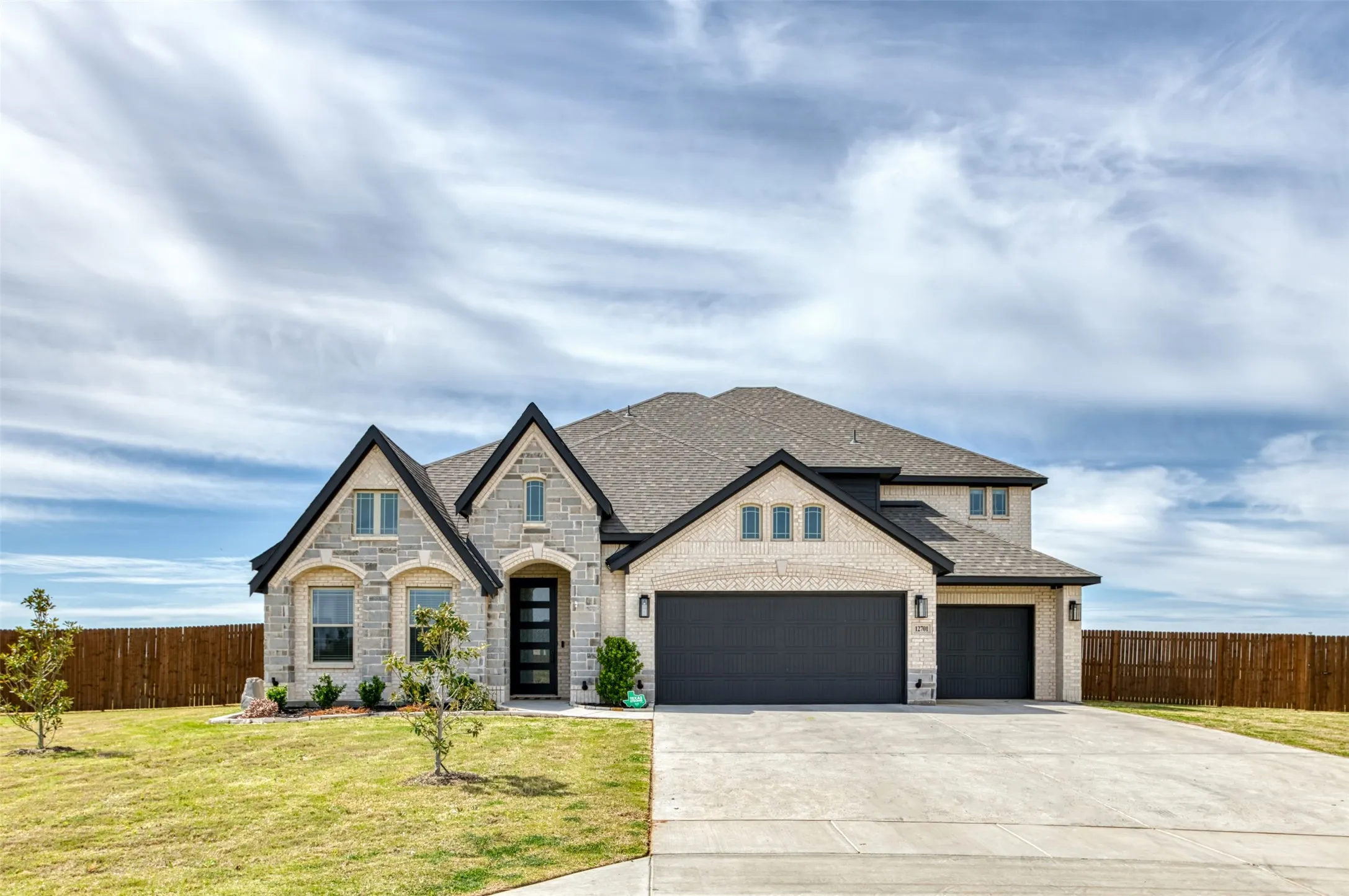 Single Family Residence For Sale in Johnson County , 12701 Cactus Court, Godley, Texas 76044, 5 Bedroom, 5 Bathroom, 3 Garage spaces, 4,040 Sqft, built in 2023, mls#21237571, Real Estate Agent in Godley, Homes For Sale in Johnson county, Homes For Sale in Godley, Realtor in Godley Texas, Real Estate Brokerage Independent Realty Texas, Luminita Cordes Realtor