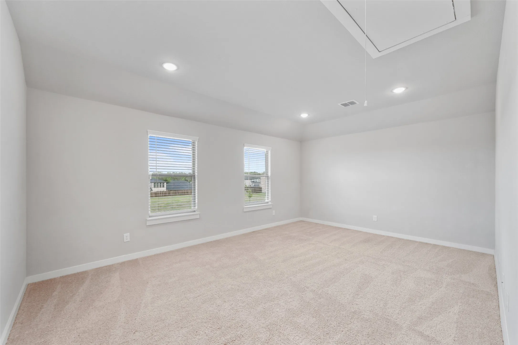 Single Family Residence For Sale in Kaufman County , 124 Mandarin Street, Forney, Texas 75126, 4 Bedroom, 3 Bathroom, 2 Garage spaces, 2,386 Sqft, built in 2022, Price $323,900, mls#21227639, Real Estate Agent in Forney, Homes For Sale in Kaufman county, Homes For Sale in Forney, Realtor in Forney Texas, Real Estate Brokerage Independent Realty Texas, Luminita Cordes Realtor
