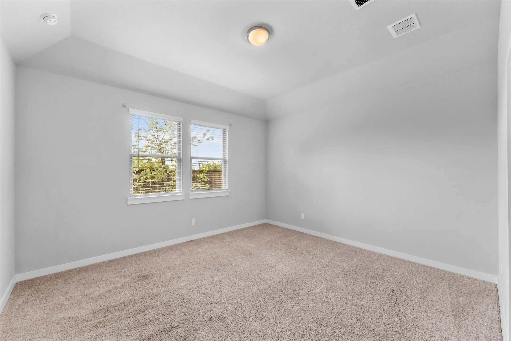 Single Family Residence For Sale in Kaufman County , 124 Mandarin Street, Forney, Texas 75126, 4 Bedroom, 3 Bathroom, 2 Garage spaces, 2,386 Sqft, built in 2022, Price $323,900, mls#21227639, Real Estate Agent in Forney, Homes For Sale in Kaufman county, Homes For Sale in Forney, Realtor in Forney Texas, Real Estate Brokerage Independent Realty Texas, Luminita Cordes Realtor
