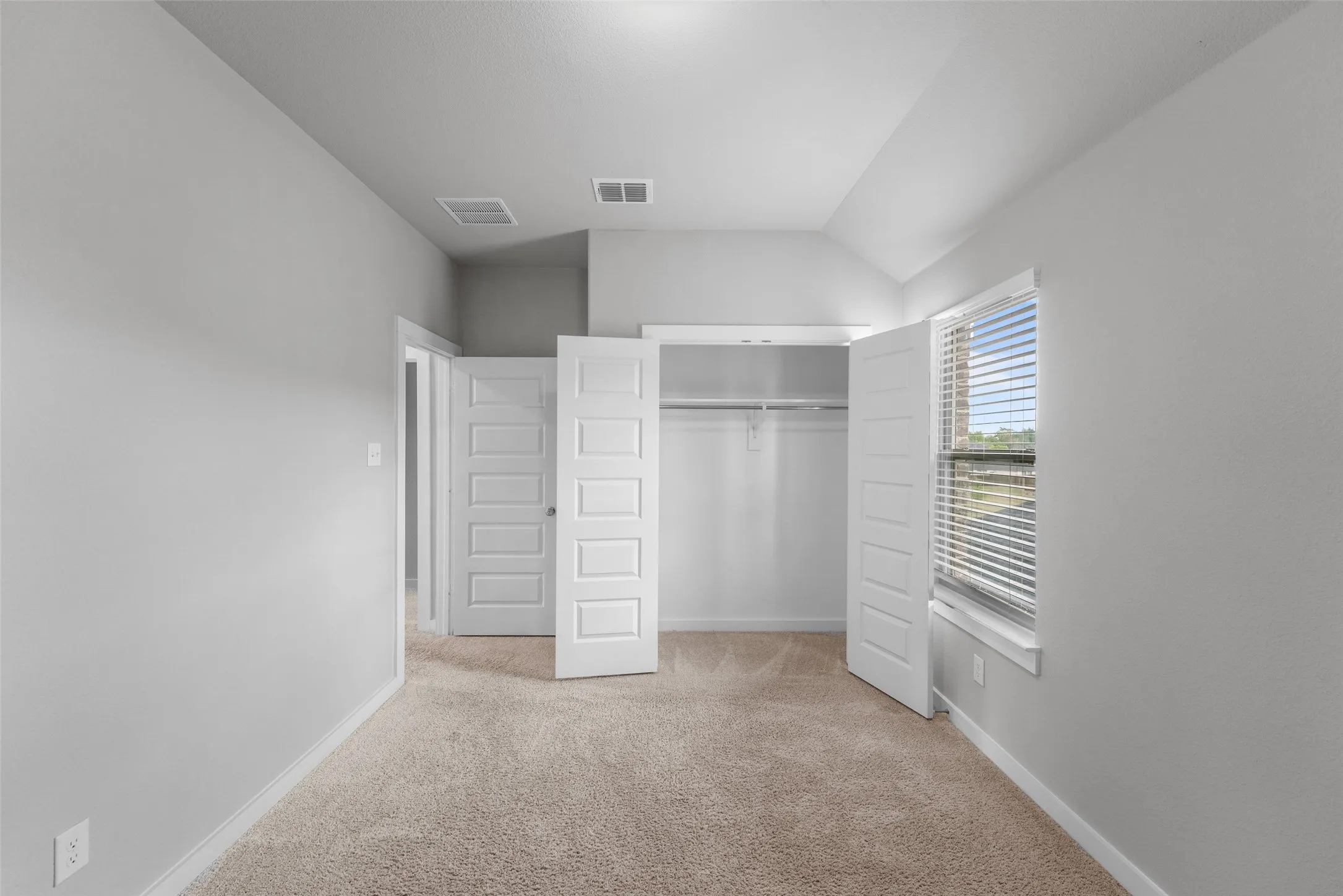 Single Family Residence For Sale in Kaufman County , 124 Mandarin Street, Forney, Texas 75126, 4 Bedroom, 3 Bathroom, 2 Garage spaces, 2,386 Sqft, built in 2022, Price $323,900, mls#21227639, Real Estate Agent in Forney, Homes For Sale in Kaufman county, Homes For Sale in Forney, Realtor in Forney Texas, Real Estate Brokerage Independent Realty Texas, Luminita Cordes Realtor