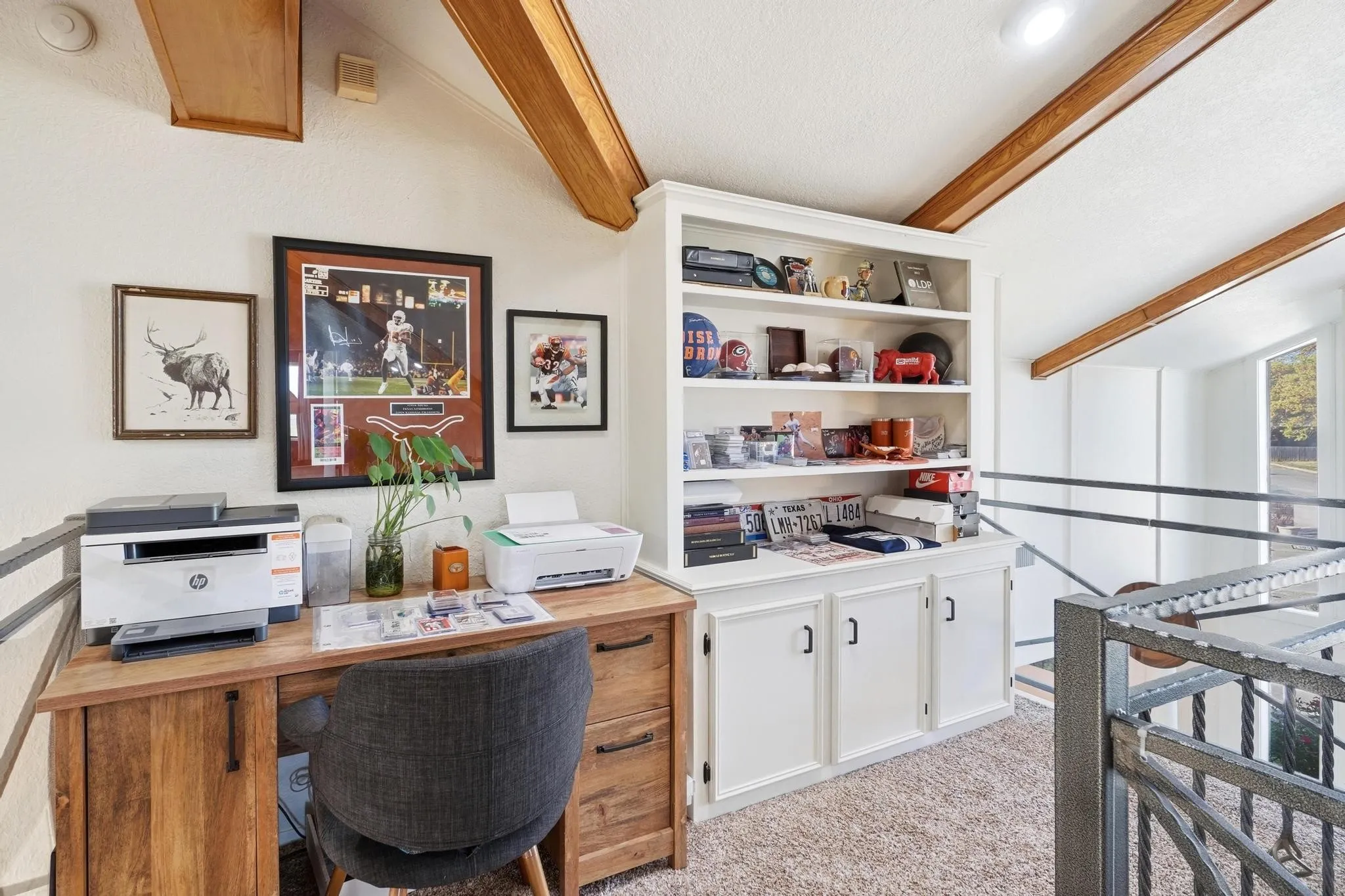 Office area in Upstairs Loft