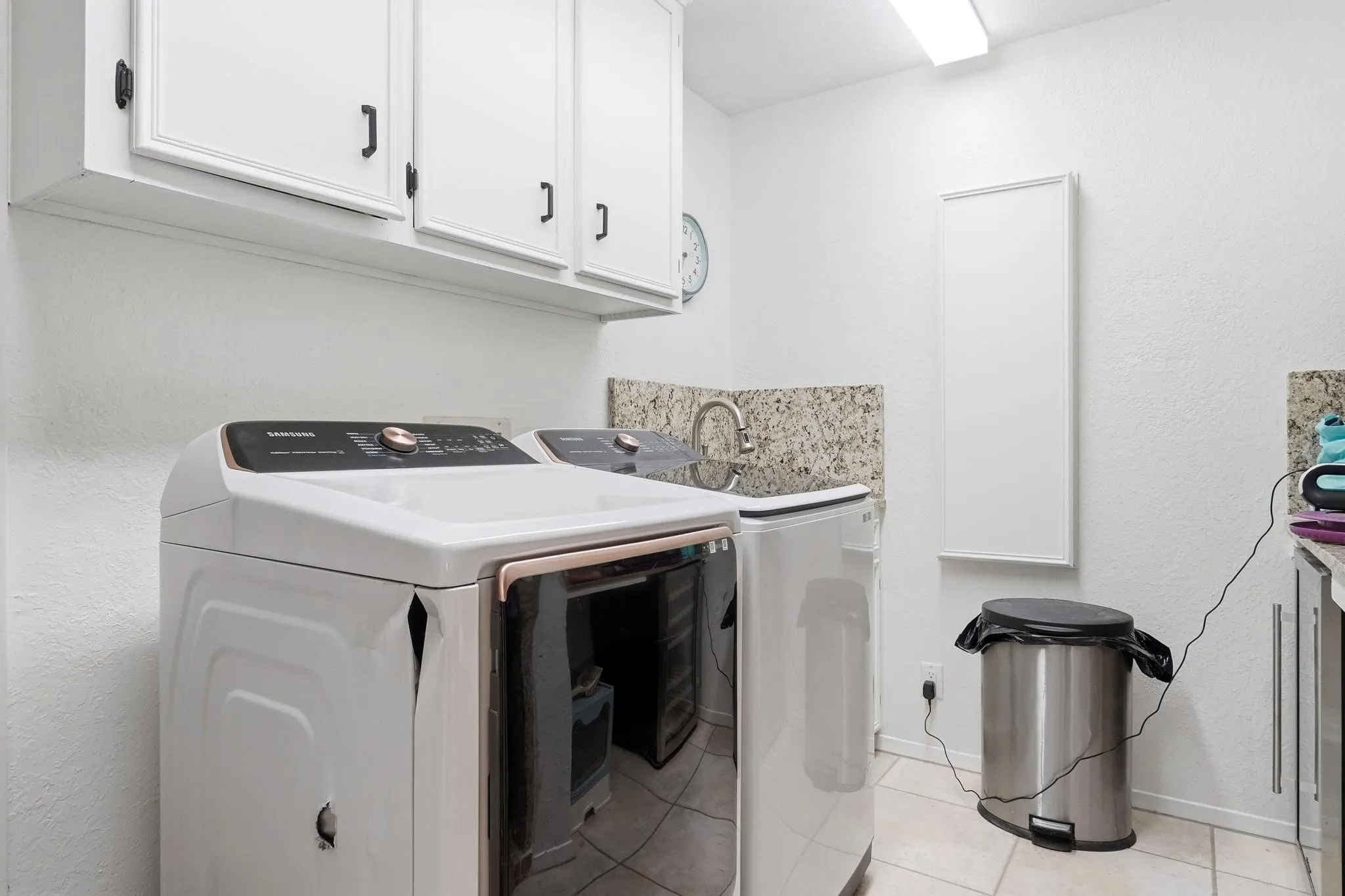 Single Family Residence For Sale in Coleman County , 1505 Hillcrest Street, Coleman, Texas 76834, 4 Bedroom, 4 Bathroom, 4 Garage spaces, 3,300 Sqft, built in 1984, Preowned, mls#21223460, Real Estate Agent in Coleman, Homes For Sale in Coleman county, Homes For Sale in Coleman, Realtor in Coleman Texas, Real Estate Brokerage Independent Realty Texas, Luminita Cordes Realtor