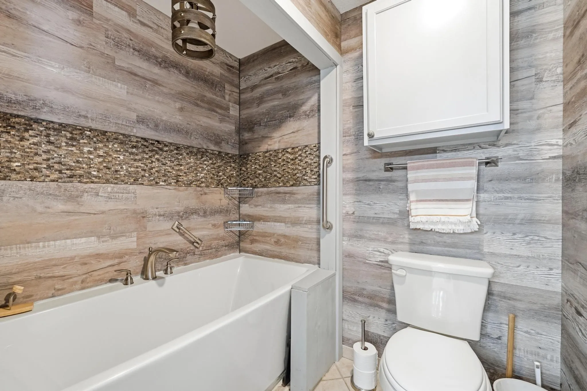 Single Family Residence For Sale in Coleman County , 1505 Hillcrest Street, Coleman, Texas 76834, 4 Bedroom, 4 Bathroom, 4 Garage spaces, 3,300 Sqft, built in 1984, Preowned, mls#21223460, Real Estate Agent in Coleman, Homes For Sale in Coleman county, Homes For Sale in Coleman, Realtor in Coleman Texas, Real Estate Brokerage Independent Realty Texas, Luminita Cordes Realtor