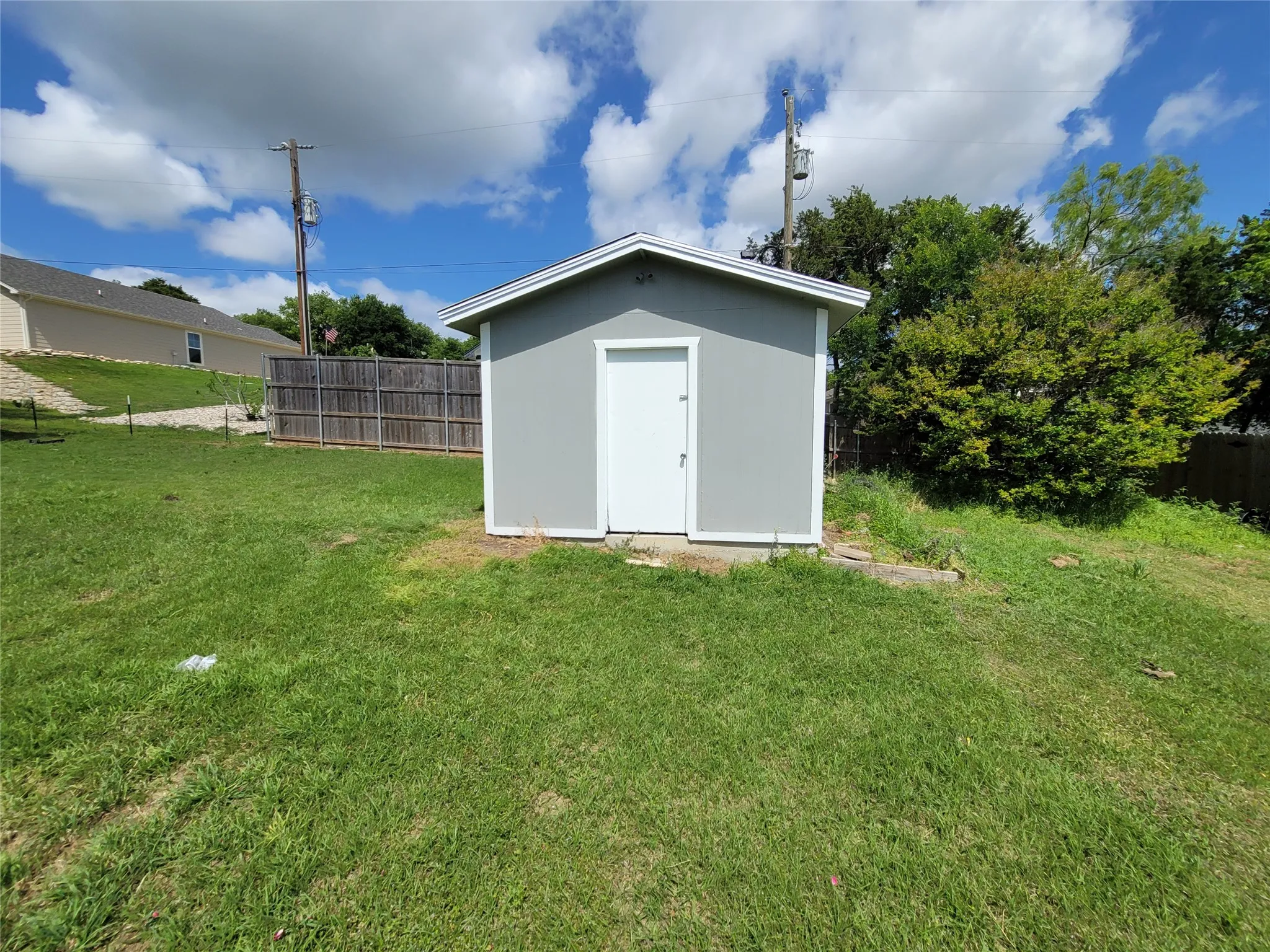 Mobile Home For Sale in Hood County , 902 DEVILS RIVER Drive, Granbury, Texas 76048, 3 Bedrooms, 2 Bathrooms, Garage spaces, 1,568 Sqft, built in 2002, Price $199,900, mls#21238222, Real Estate Agent in Granbury, Homes For Sale in Hood county, Homes For Sale in Granbury, Realtor in Granbury Texas, Real Estate Brokerage Independent Realty Texas, Luminita Cordes Realtor