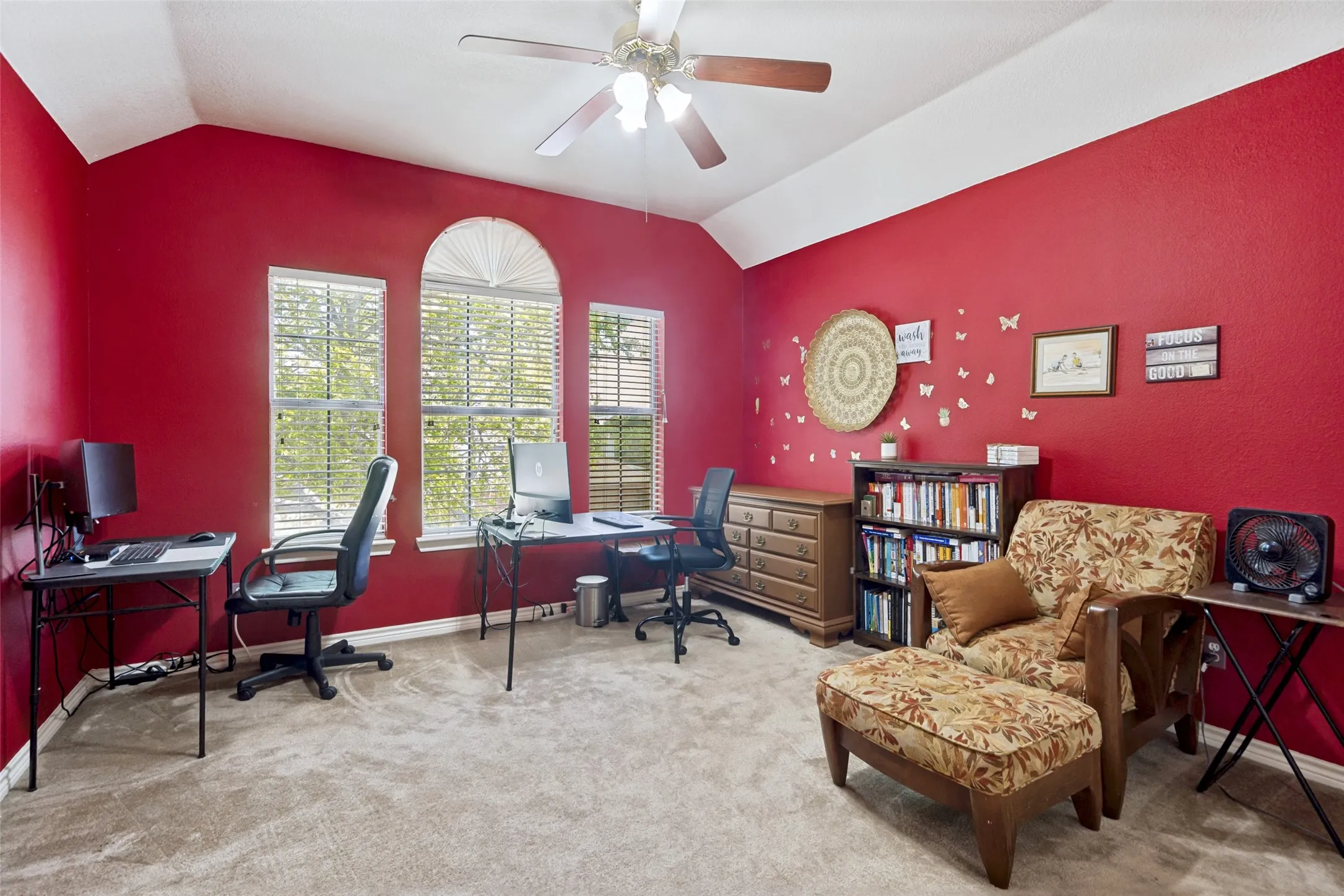 Single Family Residence For Sale in Collin County , 8005 Alderwood Place, Plano, Texas 75025, 4 Bedroom, 3 Bathroom, 2 Garage spaces, 2,686 Sqft, built in 1996, Preowned, mls#21238127, Real Estate Agent in Plano, Homes For Sale in Collin county, Homes For Sale in Plano, Realtor in Plano Texas, Real Estate Brokerage Independent Realty Texas, Luminita Cordes Realtor