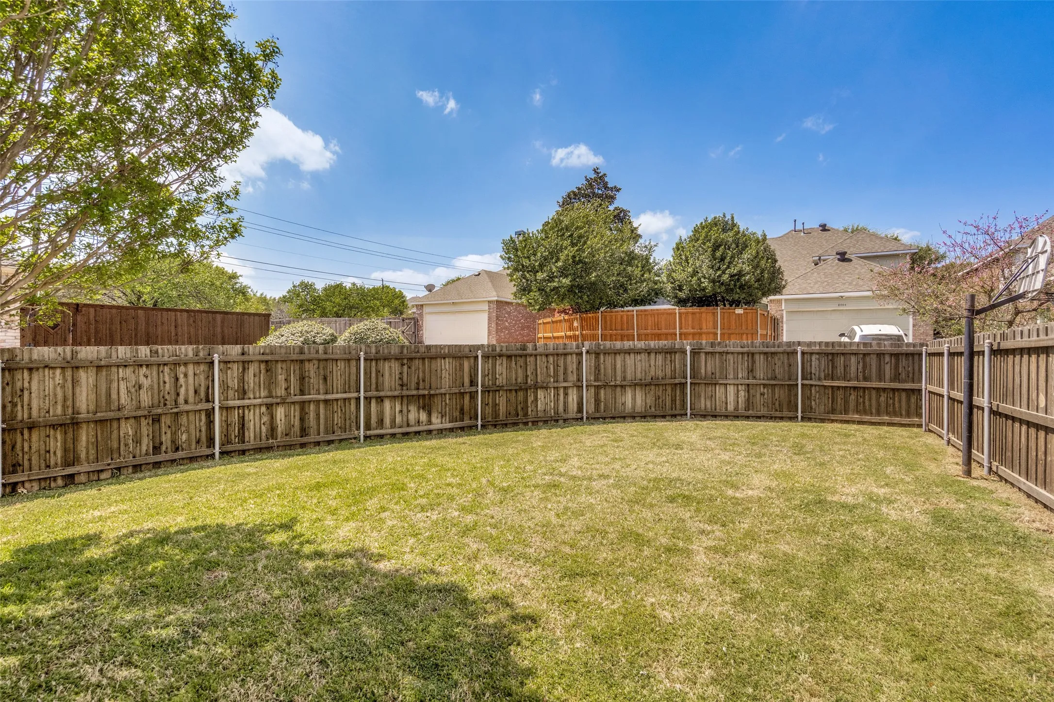 Single Family Residence For Sale in Collin County , 8005 Alderwood Place, Plano, Texas 75025, 4 Bedroom, 3 Bathroom, 2 Garage spaces, 2,686 Sqft, built in 1996, Preowned, mls#21238127, Real Estate Agent in Plano, Homes For Sale in Collin county, Homes For Sale in Plano, Realtor in Plano Texas, Real Estate Brokerage Independent Realty Texas, Luminita Cordes Realtor