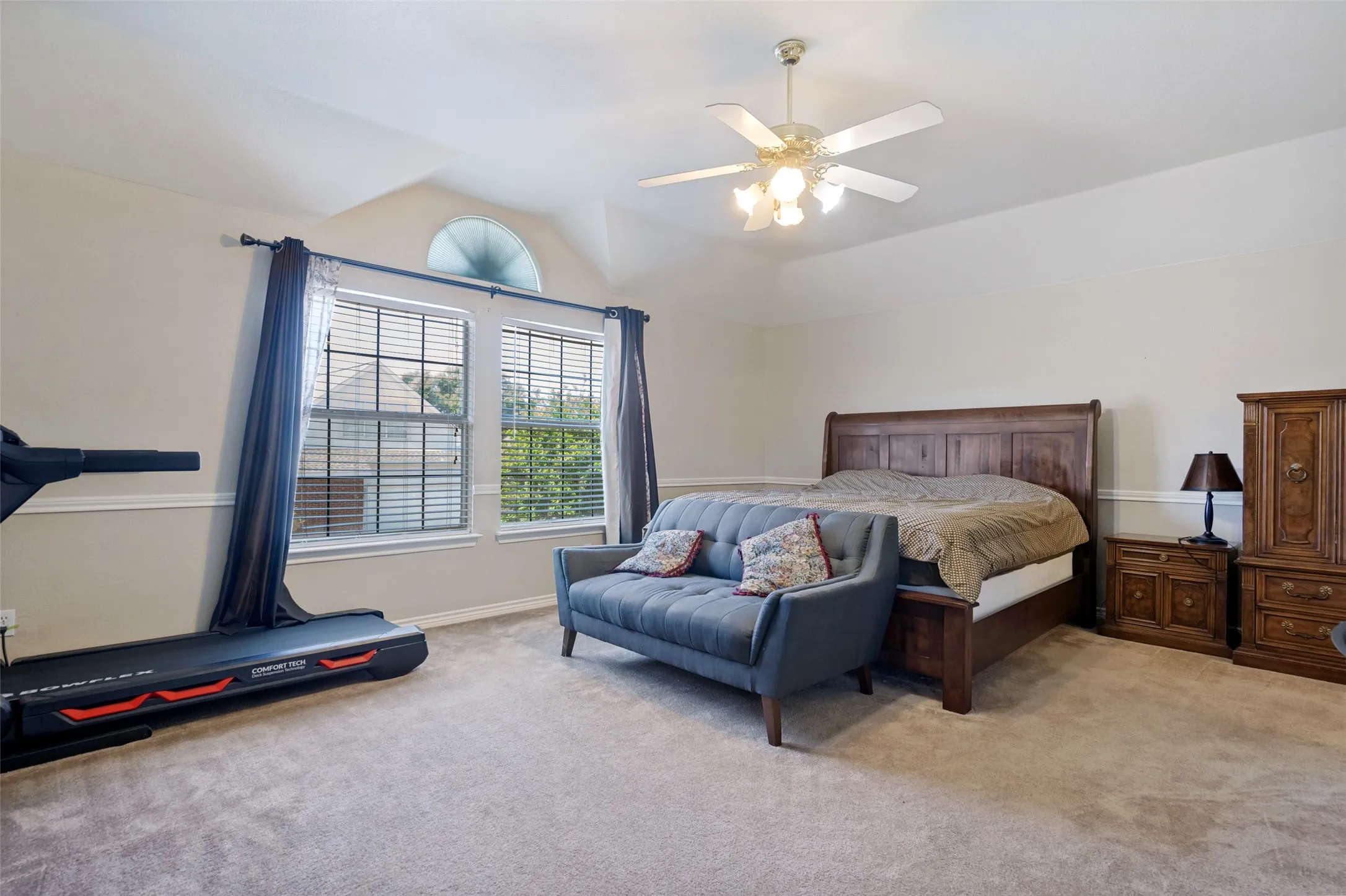 Single Family Residence For Sale in Collin County , 8005 Alderwood Place, Plano, Texas 75025, 4 Bedroom, 3 Bathroom, 2 Garage spaces, 2,686 Sqft, built in 1996, Preowned, mls#21238127, Real Estate Agent in Plano, Homes For Sale in Collin county, Homes For Sale in Plano, Realtor in Plano Texas, Real Estate Brokerage Independent Realty Texas, Luminita Cordes Realtor