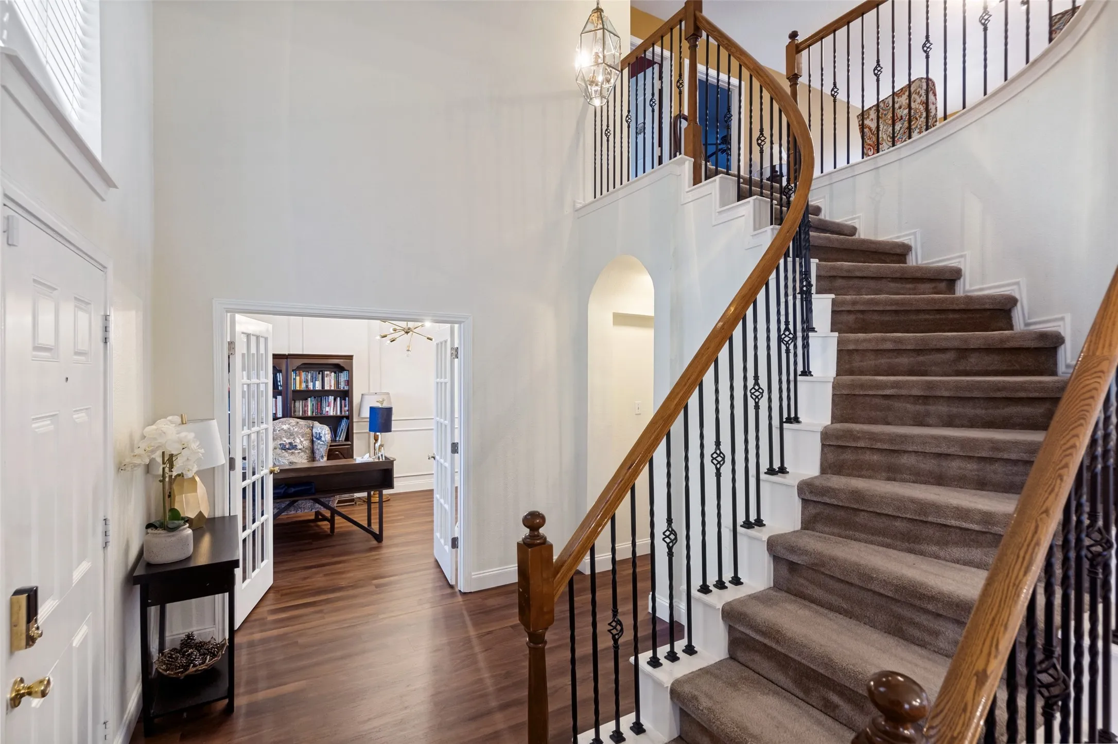 Single Family Residence For Sale in Collin County , 8005 Alderwood Place, Plano, Texas 75025, 4 Bedroom, 3 Bathroom, 2 Garage spaces, 2,686 Sqft, built in 1996, Preowned, mls#21238127, Real Estate Agent in Plano, Homes For Sale in Collin county, Homes For Sale in Plano, Realtor in Plano Texas, Real Estate Brokerage Independent Realty Texas, Luminita Cordes Realtor