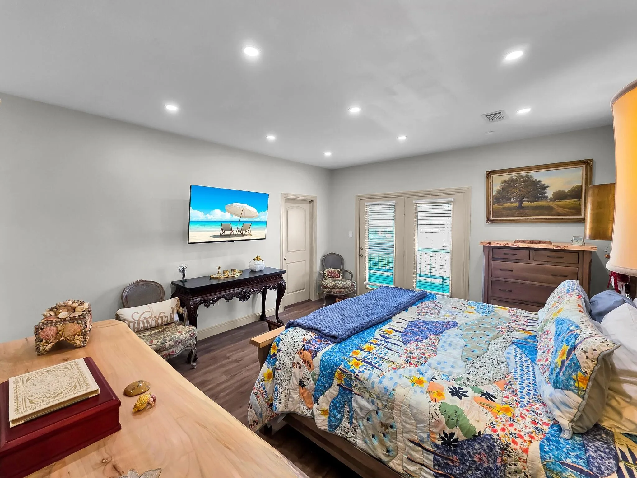 Single Family Residence For Sale in Galveston County , 931 Bahama Dr, Crystal Beach, Texas 77650, 4 Bedroom, 3 Bathroom, 1 Garage spaces, 2,392 Sqft, built in 2011, Preowned, mls#21237676, Real Estate Agent in Crystal Beach, Homes For Sale in Galveston county, Homes For Sale in Crystal Beach, Realtor in Crystal Beach Texas, Real Estate Brokerage Independent Realty Texas, Luminita Cordes Realtor