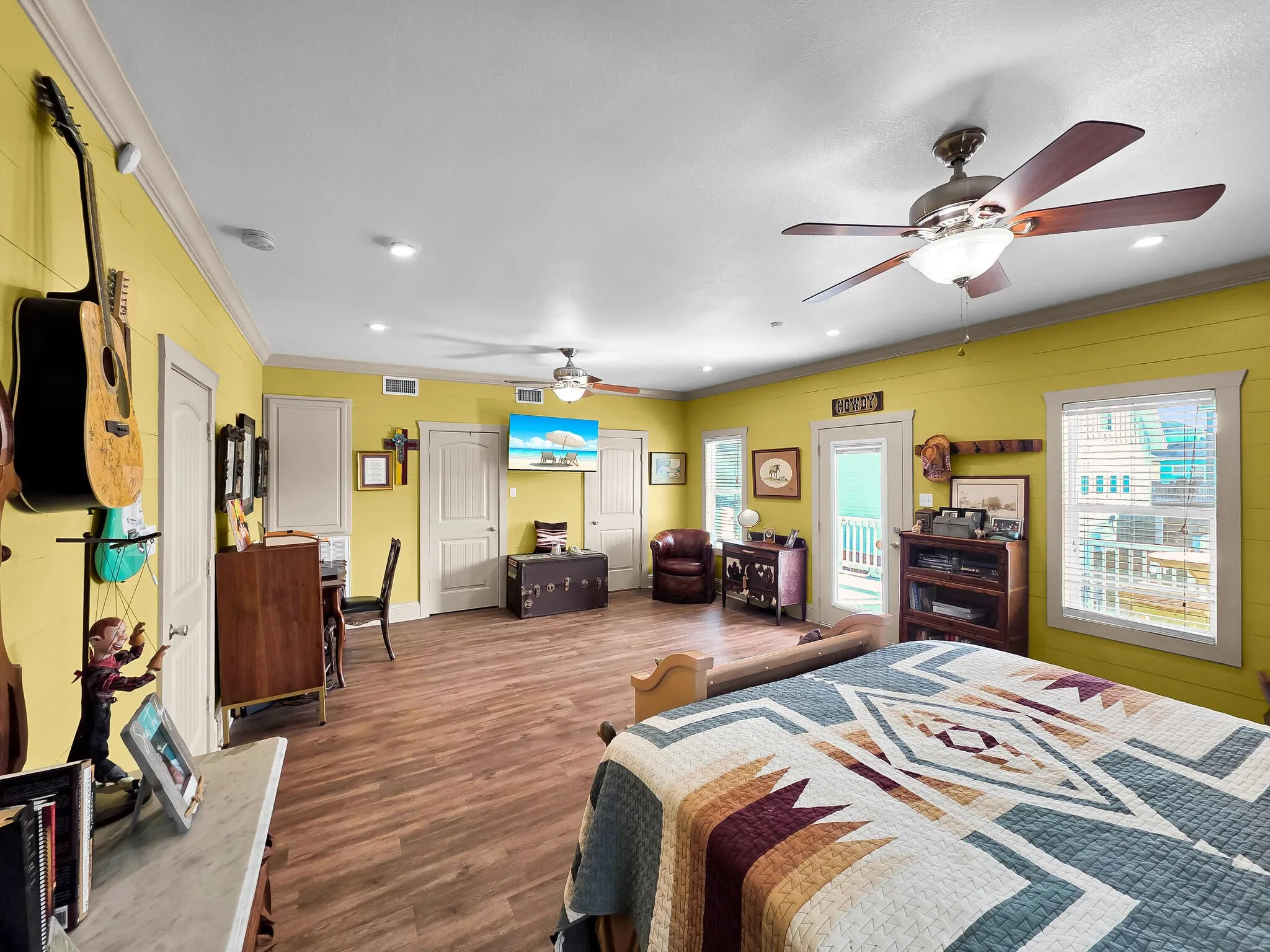 Single Family Residence For Sale in Galveston County , 931 Bahama Dr, Crystal Beach, Texas 77650, 4 Bedroom, 3 Bathroom, 1 Garage spaces, 2,392 Sqft, built in 2011, Preowned, mls#21237676, Real Estate Agent in Crystal Beach, Homes For Sale in Galveston county, Homes For Sale in Crystal Beach, Realtor in Crystal Beach Texas, Real Estate Brokerage Independent Realty Texas, Luminita Cordes Realtor