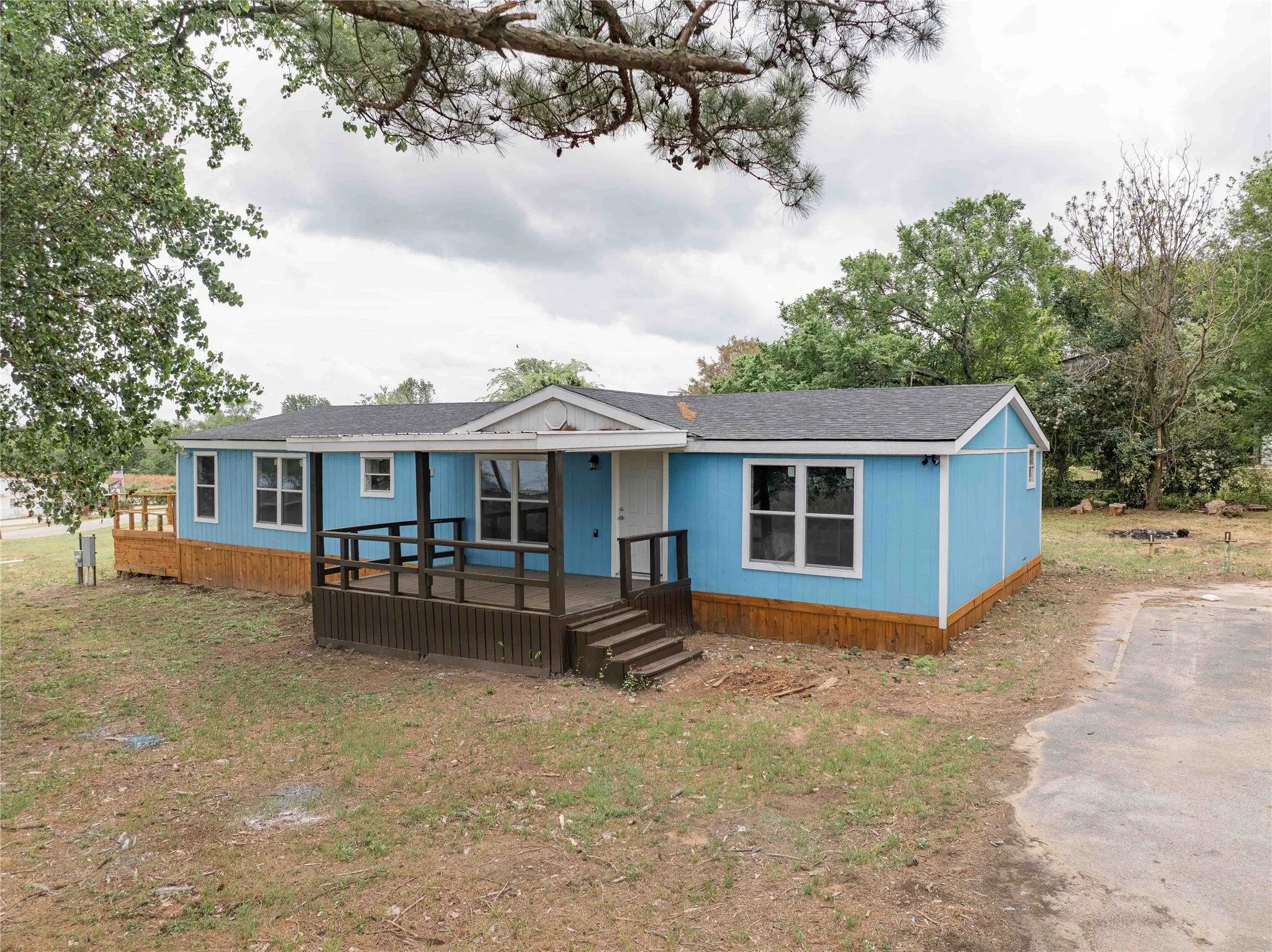 Manufactured Home For Sale in Van Zandt County , 161 Clearview Circle, Murchison, Texas 75778, 3 Bedroom, 2 Bathroom, Garage spaces, 1,680 Sqft, built in 1995, Preowned, mls#21229837, Real Estate Agent in Murchison, Homes For Sale in Van Zandt county, Homes For Sale in Murchison, Realtor in Murchison Texas, Real Estate Brokerage Independent Realty Texas, Luminita Cordes Realtor