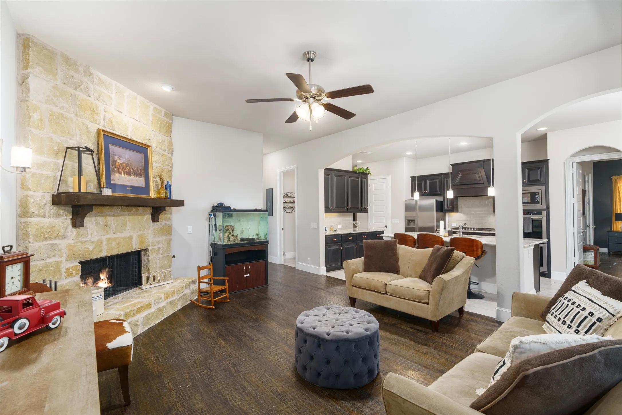 Single Family Residence For Sale in Grayson County , 191 Daniel Drive, Van Alstyne, Texas 75495, 5 Bedroom, 5 Bathroom, 3 Garage spaces, 4,007 Sqft, built in 2021, mls#21238282, Real Estate Agent in Van Alstyne, Homes For Sale in Grayson county, Homes For Sale in Van Alstyne, Realtor in Van Alstyne Texas, Real Estate Brokerage Independent Realty Texas, Luminita Cordes Realtor