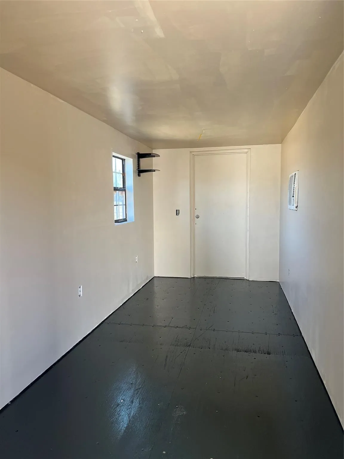 Industrial For Rent in Parker County , 13801 N Fm 730, Azle, Texas 76020, 0, 0, Garage spaces, 1,000 Sqft, built in 2023, Preowned, Price $4,700, mls#21232510, Real Estate Agent in Azle, Homes For Rent in Parker county, Homes For Rent in Azle, Realtor in Azle Texas, Real Estate Brokerage Independent Realty Texas, Luminita Cordes Realtor
