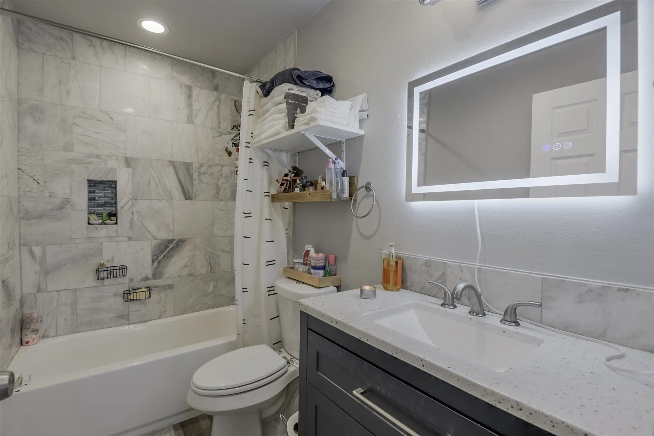 Single Family Residence For Sale in Kaufman County , 108 Westvue Street, Terrell, Texas 75160, 2 Bedroom, 1 Bathroom, 2 Garage spaces, 832 Sqft, built in 1900, mls#21237187, Real Estate Agent in Terrell, Homes For Sale in Kaufman county, Homes For Sale in Terrell, Realtor in Terrell Texas, Real Estate Brokerage Independent Realty Texas, Luminita Cordes Realtor