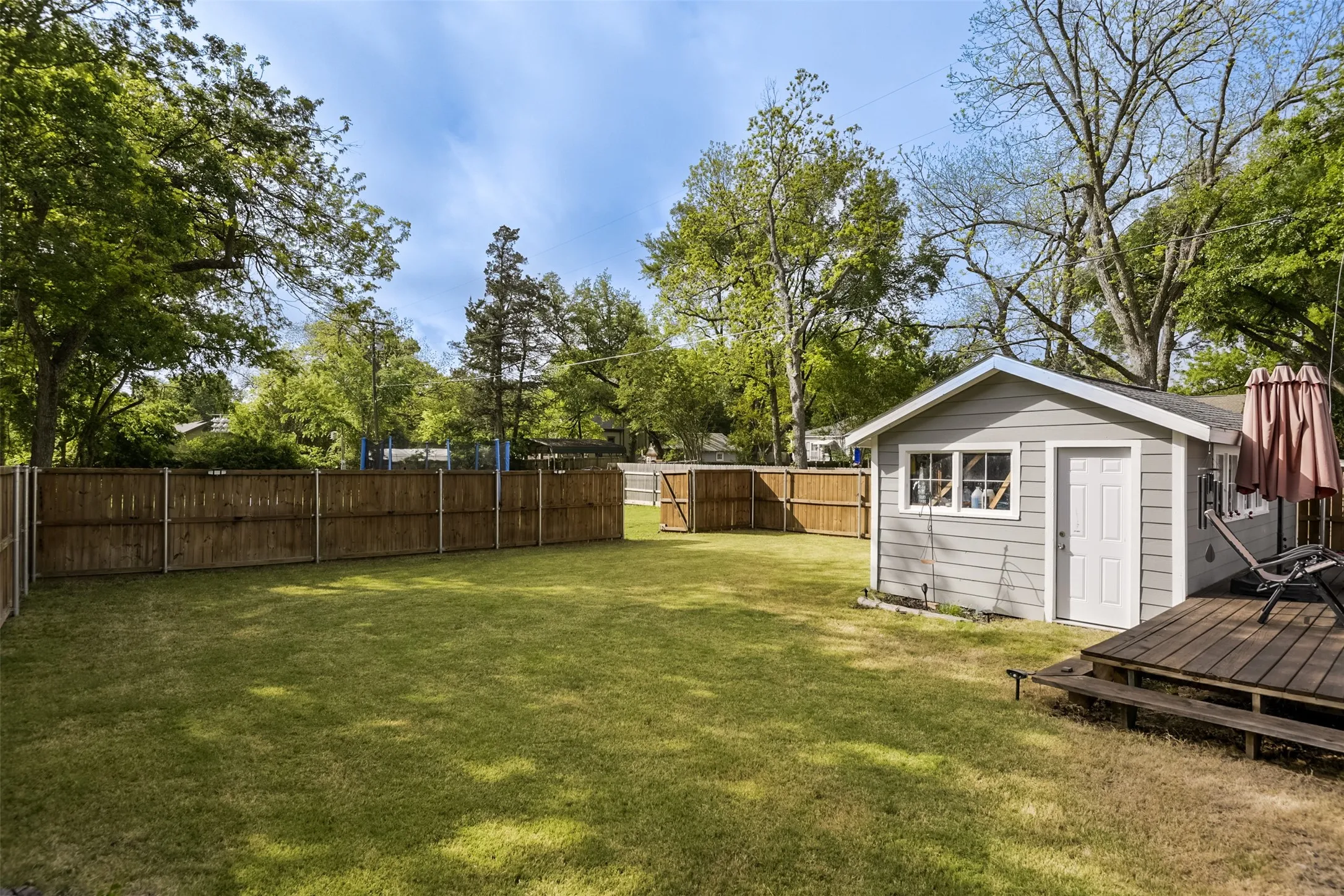 Single Family Residence For Sale in Kaufman County , 108 Westvue Street, Terrell, Texas 75160, 2 Bedroom, 1 Bathroom, 2 Garage spaces, 832 Sqft, built in 1900, mls#21237187, Real Estate Agent in Terrell, Homes For Sale in Kaufman county, Homes For Sale in Terrell, Realtor in Terrell Texas, Real Estate Brokerage Independent Realty Texas, Luminita Cordes Realtor