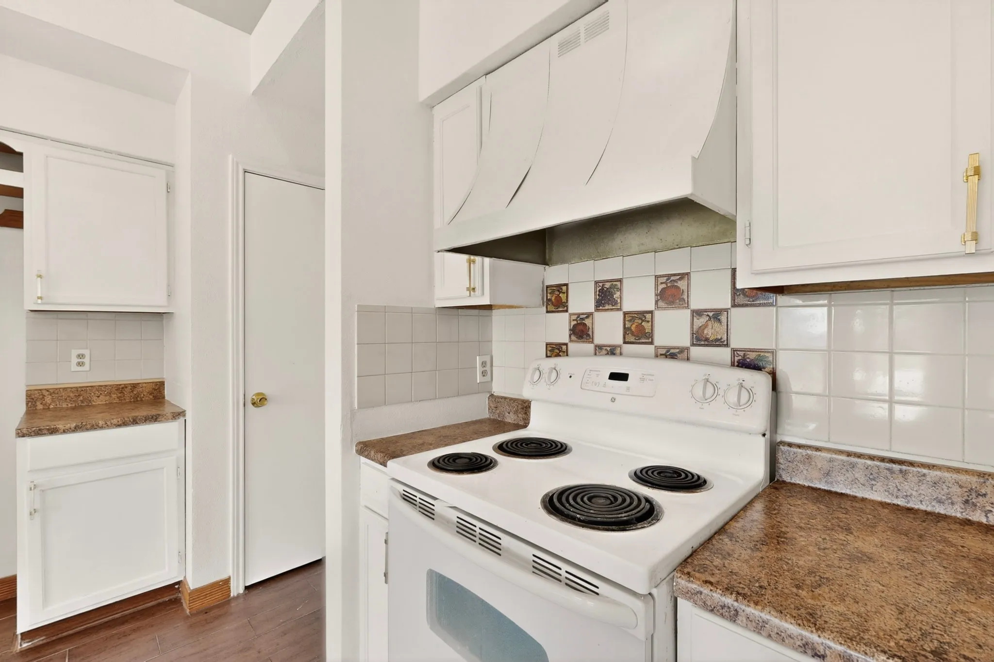 Single Family Residence For Rent in Dallas County , 3305 Bucknell Drive, Rowlett, Texas 75088, 3 Bedroom, 2 Bathroom, 2 Garage spaces, 1,596 Sqft, built in 1985, mls#21238474, Real Estate Agent in Rowlett, Homes For Rent in Dallas county, Homes For Rent in Rowlett, Realtor in Rowlett Texas, Real Estate Brokerage Independent Realty Texas, Luminita Cordes Realtor
