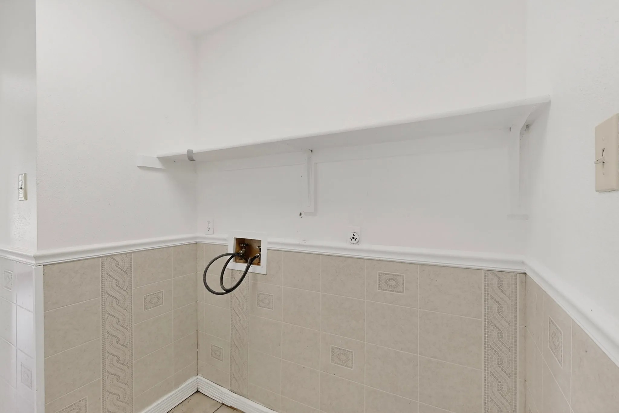Single Family Residence For Rent in Dallas County , 3305 Bucknell Drive, Rowlett, Texas 75088, 3 Bedroom, 2 Bathroom, 2 Garage spaces, 1,596 Sqft, built in 1985, mls#21238474, Real Estate Agent in Rowlett, Homes For Rent in Dallas county, Homes For Rent in Rowlett, Realtor in Rowlett Texas, Real Estate Brokerage Independent Realty Texas, Luminita Cordes Realtor