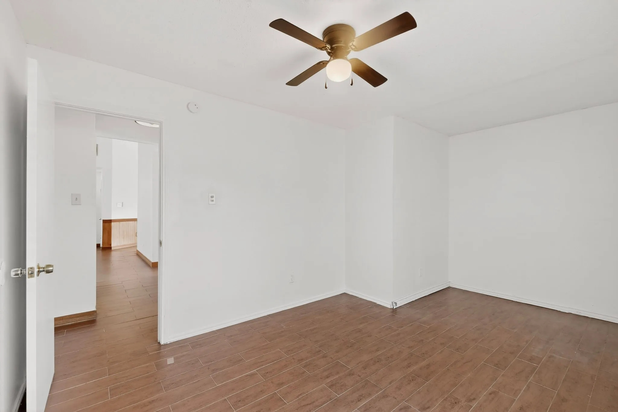 Single Family Residence For Rent in Dallas County , 3305 Bucknell Drive, Rowlett, Texas 75088, 3 Bedroom, 2 Bathroom, 2 Garage spaces, 1,596 Sqft, built in 1985, mls#21238474, Real Estate Agent in Rowlett, Homes For Rent in Dallas county, Homes For Rent in Rowlett, Realtor in Rowlett Texas, Real Estate Brokerage Independent Realty Texas, Luminita Cordes Realtor