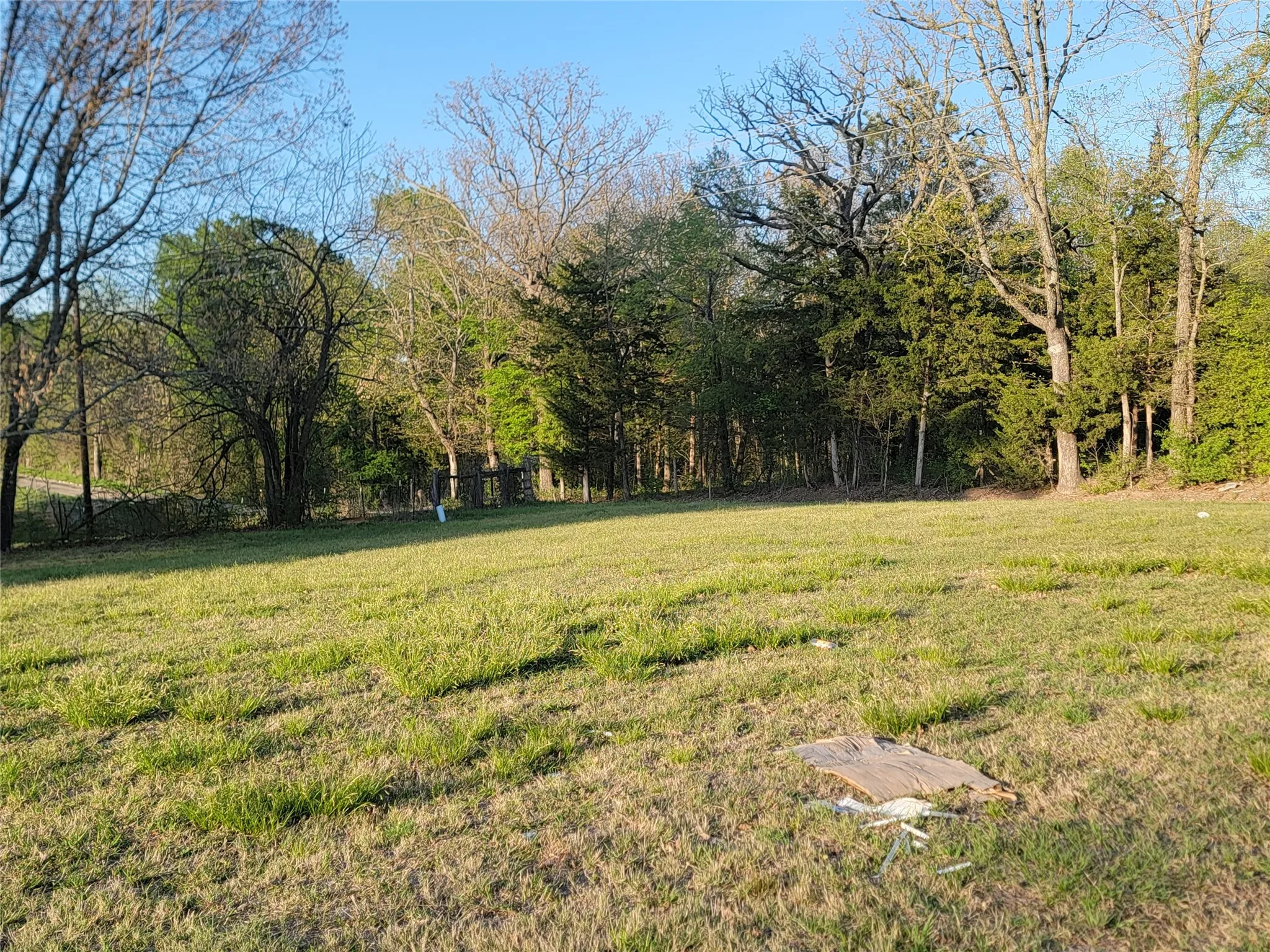 Single Family Residence For Sale in Red River (TX) County , 778 County Road 1345, Clarksville, Texas 75426, 3 Bedroom, 2 Bathroom, Garage spaces, 1,590 Sqft, built in 1978, mls#21238475, Real Estate Agent in Clarksville, Homes For Sale in Red River (TX) county, Homes For Sale in Clarksville, Realtor in Clarksville Texas, Real Estate Brokerage Independent Realty Texas, Luminita Cordes Realtor