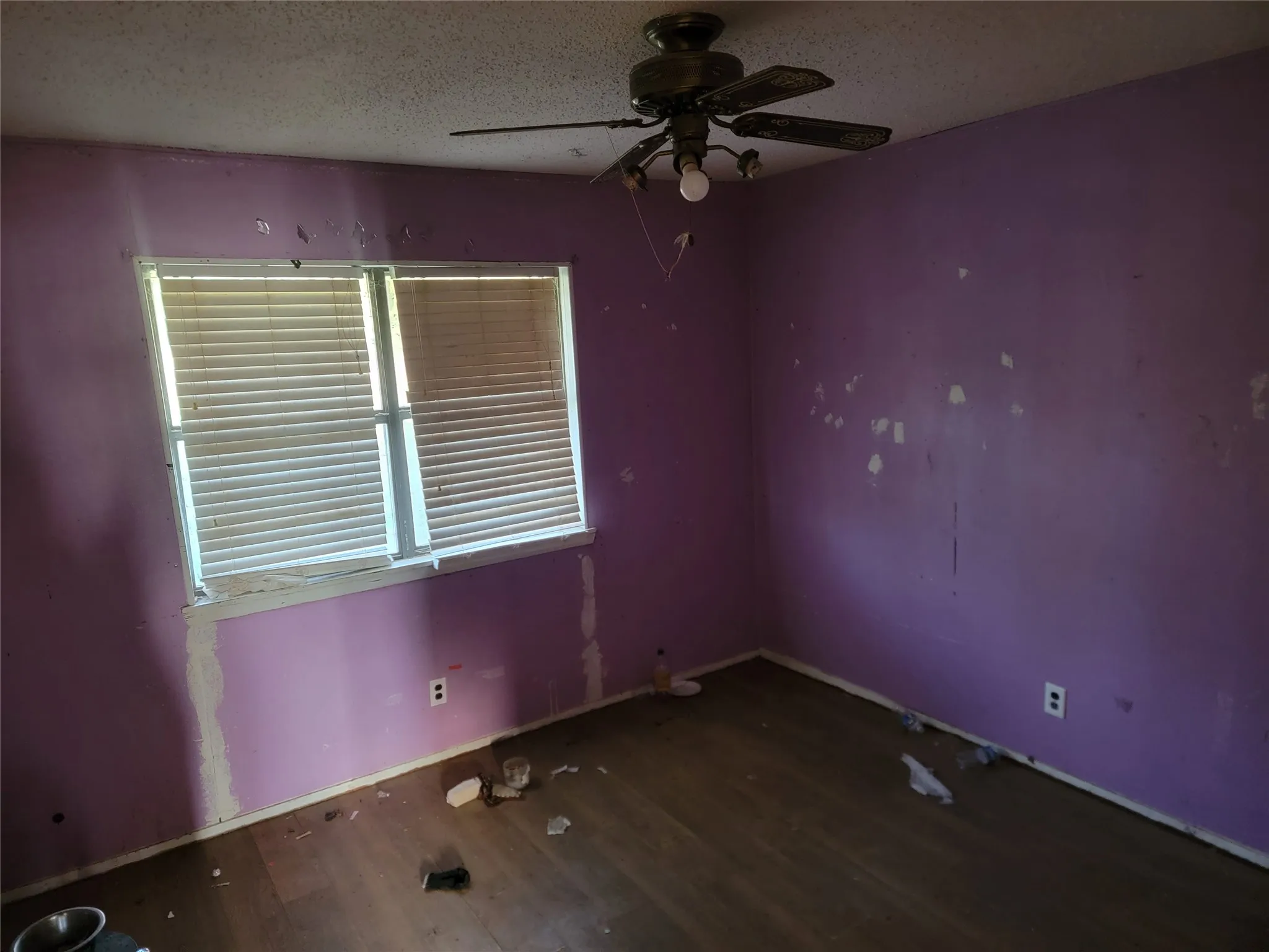 Single Family Residence For Sale in Red River (TX) County , 778 County Road 1345, Clarksville, Texas 75426, 3 Bedroom, 2 Bathroom, Garage spaces, 1,590 Sqft, built in 1978, mls#21238475, Real Estate Agent in Clarksville, Homes For Sale in Red River (TX) county, Homes For Sale in Clarksville, Realtor in Clarksville Texas, Real Estate Brokerage Independent Realty Texas, Luminita Cordes Realtor
