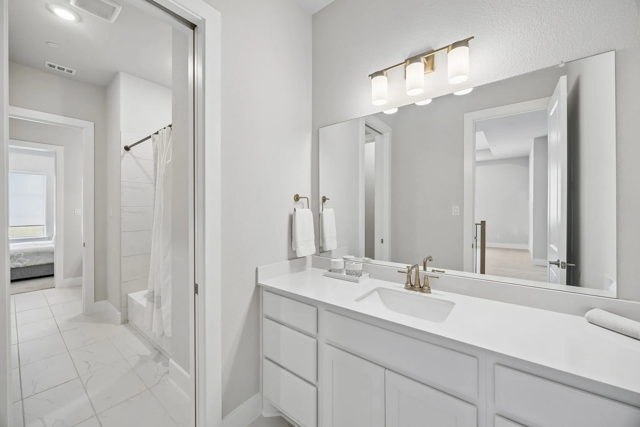 Townhouse For Sale in Denton County , 11895 Brubaker Drive, Frisco, Texas 75033, 4 Bedroom, 4 Bathroom, 2 Garage spaces, 2,712 Sqft, built in 2023, mls#21238496, Real Estate Agent in Frisco, Homes For Sale in Denton county, Homes For Sale in Frisco, Realtor in Frisco Texas, Real Estate Brokerage Independent Realty Texas, Luminita Cordes Realtor