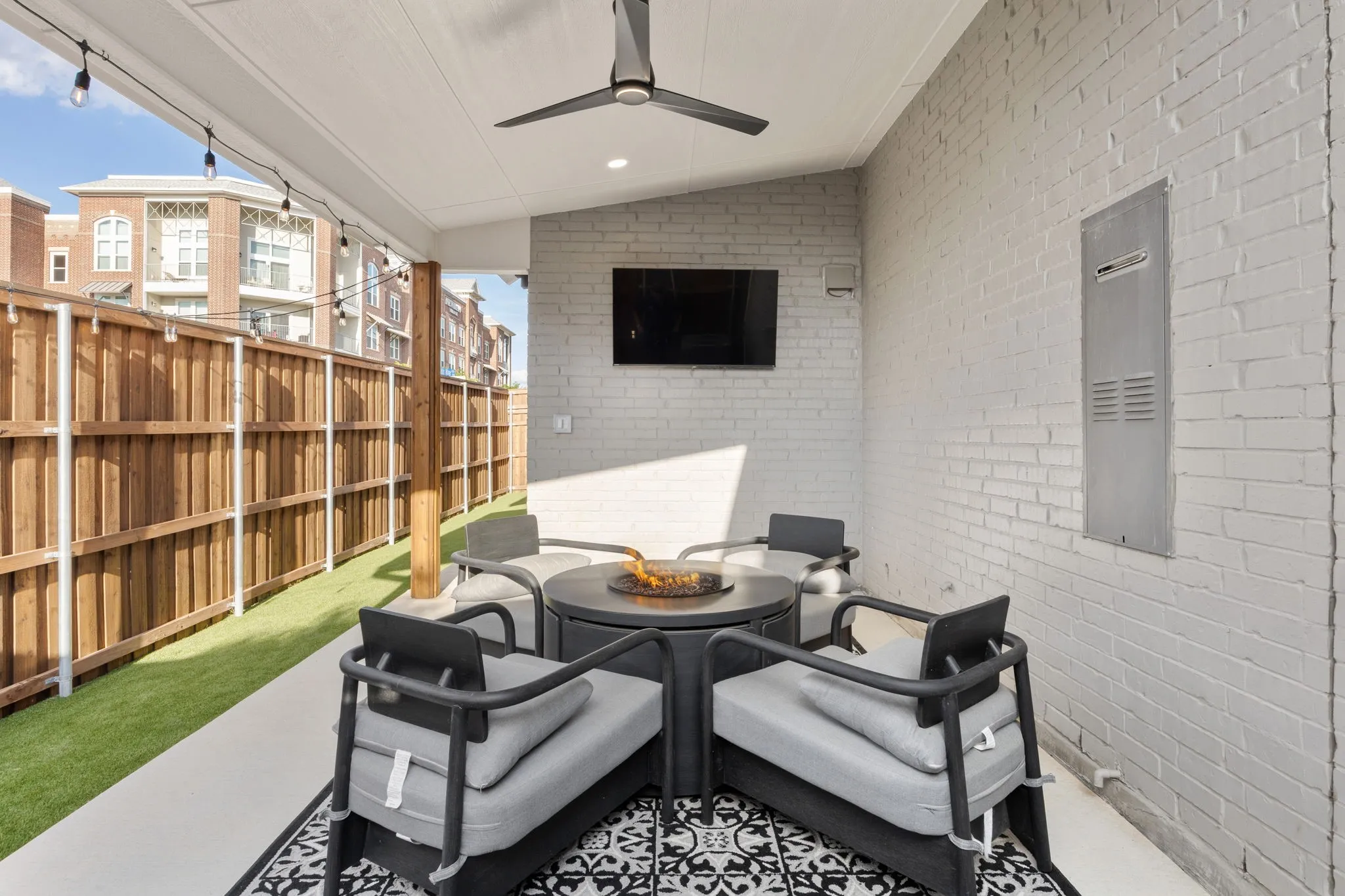 Townhouse For Sale in Denton County , 11895 Brubaker Drive, Frisco, Texas 75033, 4 Bedroom, 4 Bathroom, 2 Garage spaces, 2,712 Sqft, built in 2023, mls#21238496, Real Estate Agent in Frisco, Homes For Sale in Denton county, Homes For Sale in Frisco, Realtor in Frisco Texas, Real Estate Brokerage Independent Realty Texas, Luminita Cordes Realtor