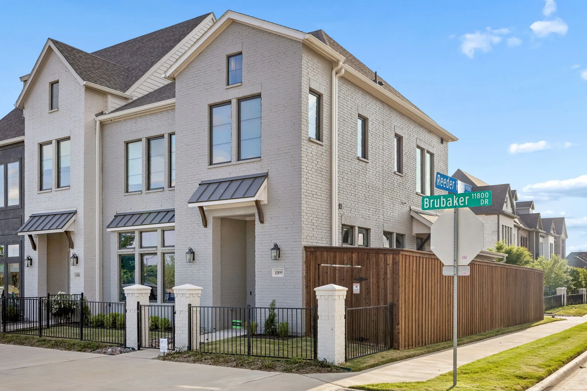 Townhouse For Sale in Denton County , 11895 Brubaker Drive, Frisco, Texas 75033, 4 Bedroom, 4 Bathroom, 2 Garage spaces, 2,712 Sqft, built in 2023, mls#21238496, Real Estate Agent in Frisco, Homes For Sale in Denton county, Homes For Sale in Frisco, Realtor in Frisco Texas, Real Estate Brokerage Independent Realty Texas, Luminita Cordes Realtor