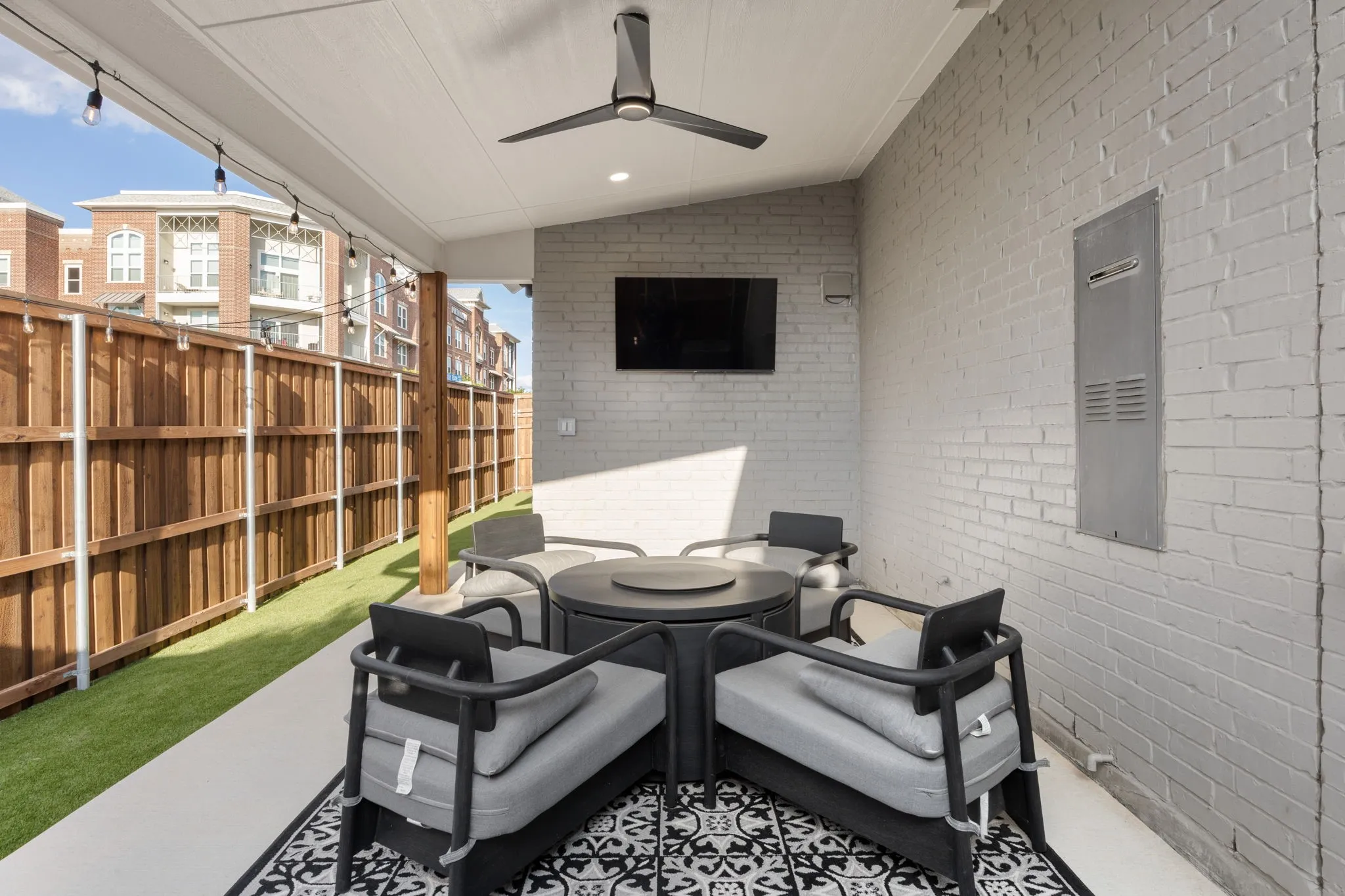 Townhouse For Sale in Denton County , 11895 Brubaker Drive, Frisco, Texas 75033, 4 Bedroom, 4 Bathroom, 2 Garage spaces, 2,712 Sqft, built in 2023, mls#21238496, Real Estate Agent in Frisco, Homes For Sale in Denton county, Homes For Sale in Frisco, Realtor in Frisco Texas, Real Estate Brokerage Independent Realty Texas, Luminita Cordes Realtor