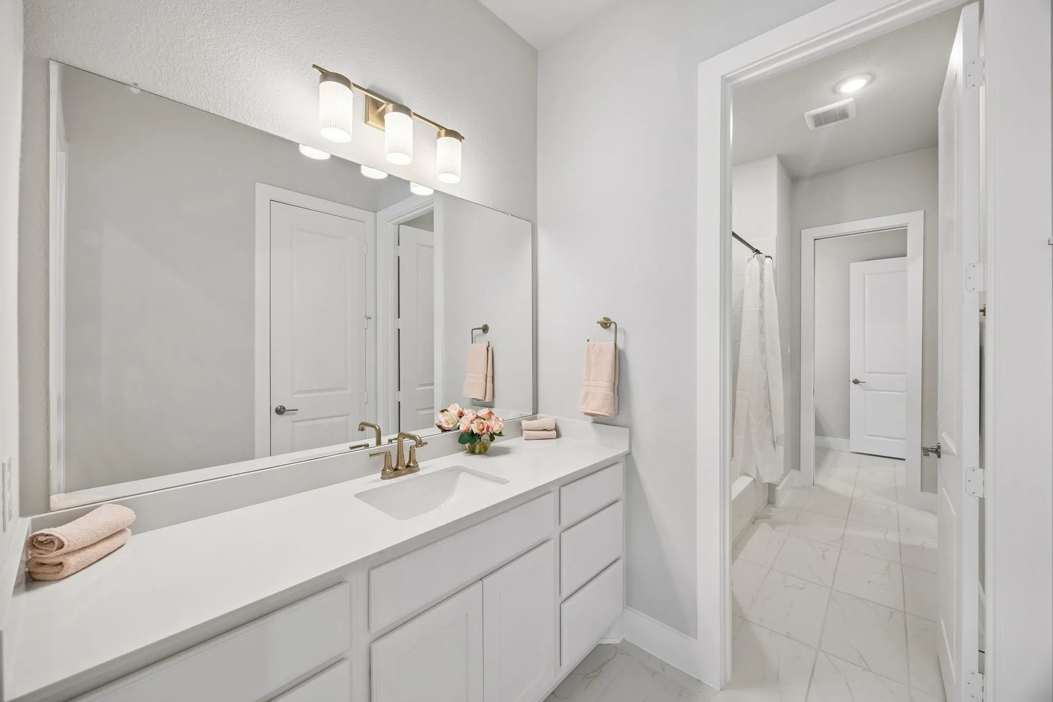 Townhouse For Sale in Denton County , 11895 Brubaker Drive, Frisco, Texas 75033, 4 Bedroom, 4 Bathroom, 2 Garage spaces, 2,712 Sqft, built in 2023, mls#21238496, Real Estate Agent in Frisco, Homes For Sale in Denton county, Homes For Sale in Frisco, Realtor in Frisco Texas, Real Estate Brokerage Independent Realty Texas, Luminita Cordes Realtor