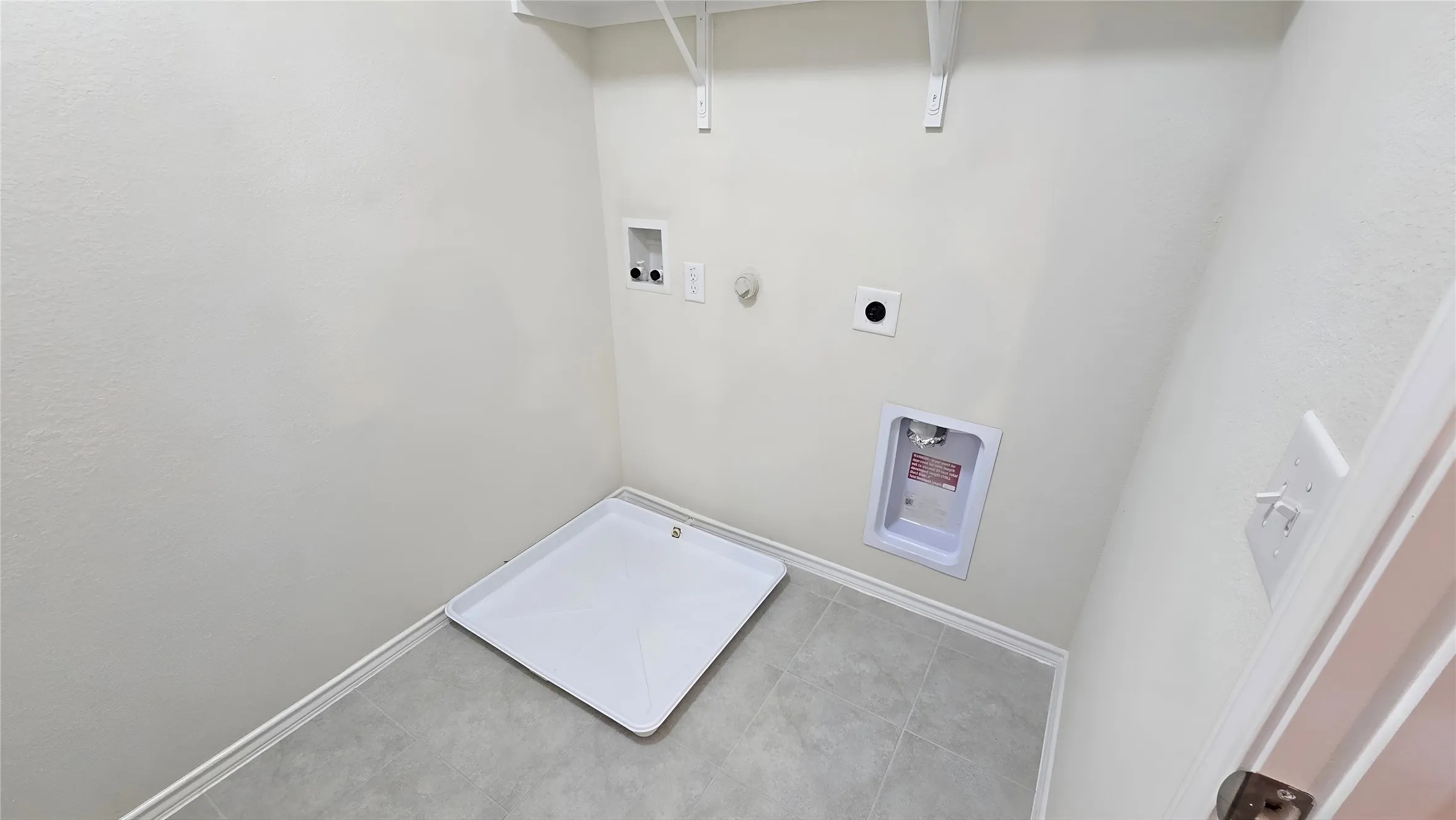 Single Family Residence For Sale in Collin County , 1995 Oriole Court, Princeton, Texas 75407, 4 Bedroom, 3 Bathroom, 2 Garage spaces, 2,617 Sqft, built in 2022, Preowned, mls#21238507, Real Estate Agent in Princeton, Homes For Sale in Collin county, Homes For Sale in Princeton, Realtor in Princeton Texas, Real Estate Brokerage Independent Realty Texas, Luminita Cordes Realtor