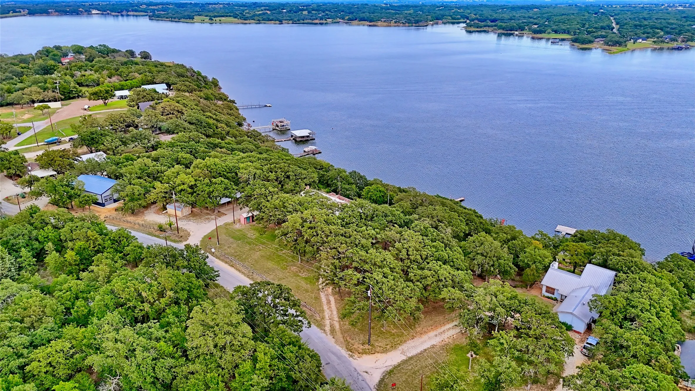 Single Family Residence For Sale in Montague County , 722 Storey Road, Nocona, Texas 76255, 4 Bedroom, 2 Bathroom, Garage spaces, 2,000 Sqft, built in 1963, Preowned, mls#21238569, Real Estate Agent in Nocona, Homes For Sale in Montague county, Homes For Sale in Nocona, Realtor in Nocona Texas, Real Estate Brokerage Independent Realty Texas, Luminita Cordes Realtor