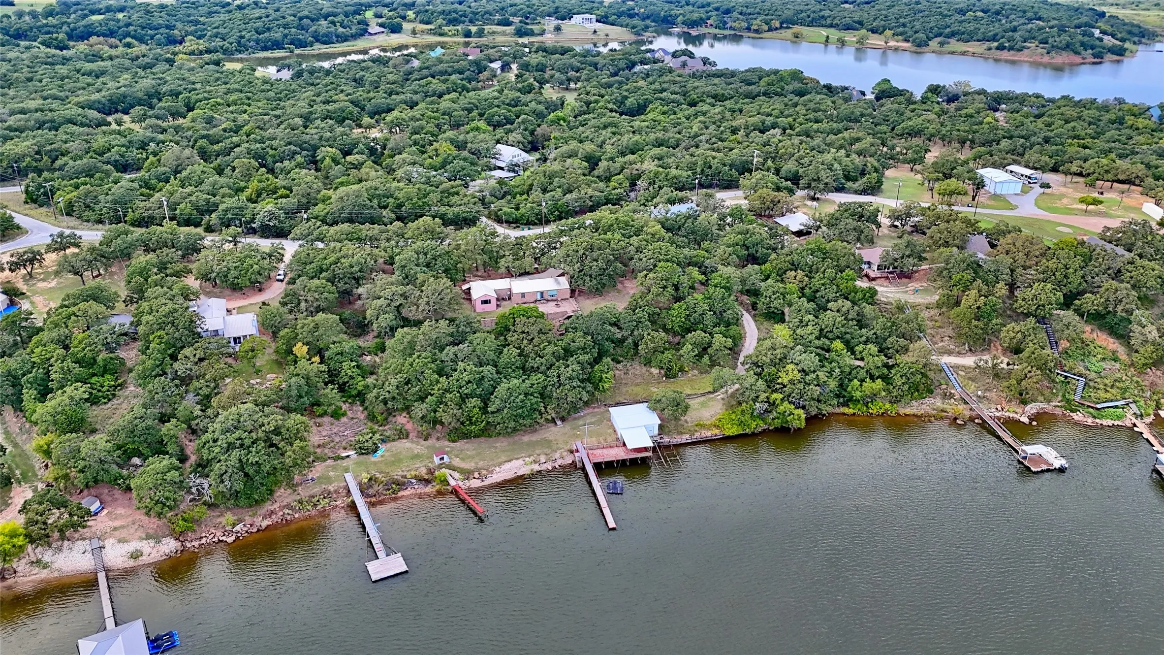 Single Family Residence For Sale in Montague County , 722 Storey Road, Nocona, Texas 76255, 4 Bedroom, 2 Bathroom, Garage spaces, 2,000 Sqft, built in 1963, Preowned, mls#21238569, Real Estate Agent in Nocona, Homes For Sale in Montague county, Homes For Sale in Nocona, Realtor in Nocona Texas, Real Estate Brokerage Independent Realty Texas, Luminita Cordes Realtor