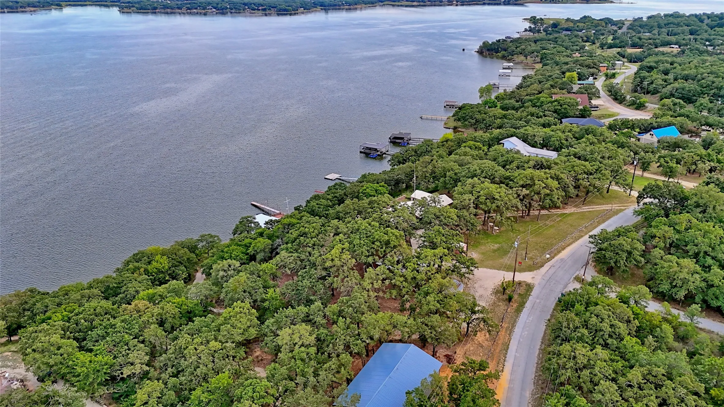 Single Family Residence For Sale in Montague County , 722 Storey Road, Nocona, Texas 76255, 4 Bedroom, 2 Bathroom, Garage spaces, 2,000 Sqft, built in 1963, Preowned, mls#21238569, Real Estate Agent in Nocona, Homes For Sale in Montague county, Homes For Sale in Nocona, Realtor in Nocona Texas, Real Estate Brokerage Independent Realty Texas, Luminita Cordes Realtor