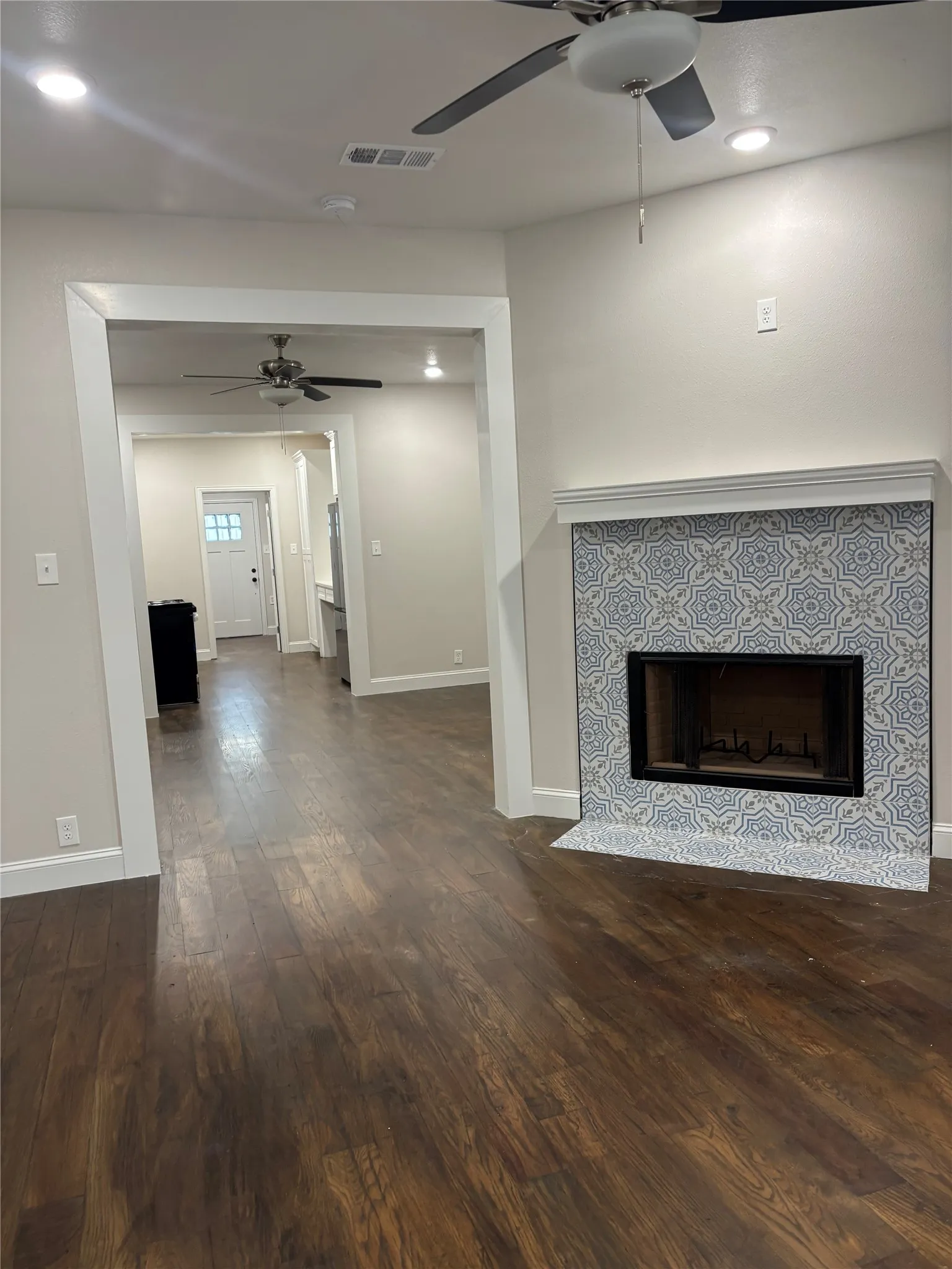 Single Family Residence For Sale in Dallas County , 620 S Willomet Avenue, Dallas, Texas 75208, 2 Bedroom, 1 Bathroom, 2 Garage spaces, 1,458 Sqft, built in 1930, Preowned, Price $400,000, mls#21238244, Real Estate Agent in Dallas, Homes For Sale in Dallas county, Homes For Sale in Dallas, Realtor in Dallas Texas, Real Estate Brokerage Independent Realty Texas, Luminita Cordes Realtor