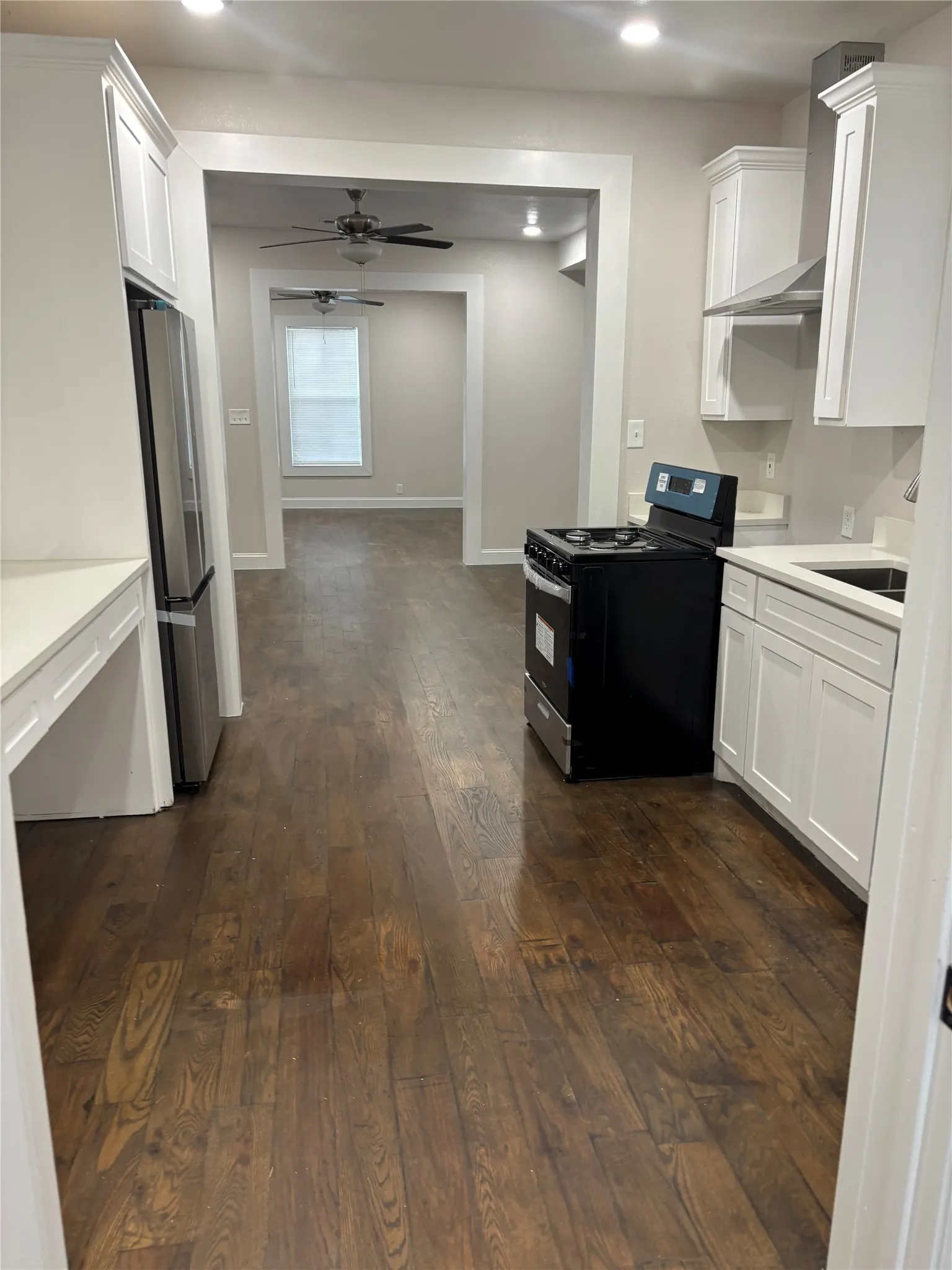 Single Family Residence For Sale in Dallas County , 620 S Willomet Avenue, Dallas, Texas 75208, 2 Bedroom, 1 Bathroom, 2 Garage spaces, 1,458 Sqft, built in 1930, Preowned, Price $400,000, mls#21238244, Real Estate Agent in Dallas, Homes For Sale in Dallas county, Homes For Sale in Dallas, Realtor in Dallas Texas, Real Estate Brokerage Independent Realty Texas, Luminita Cordes Realtor