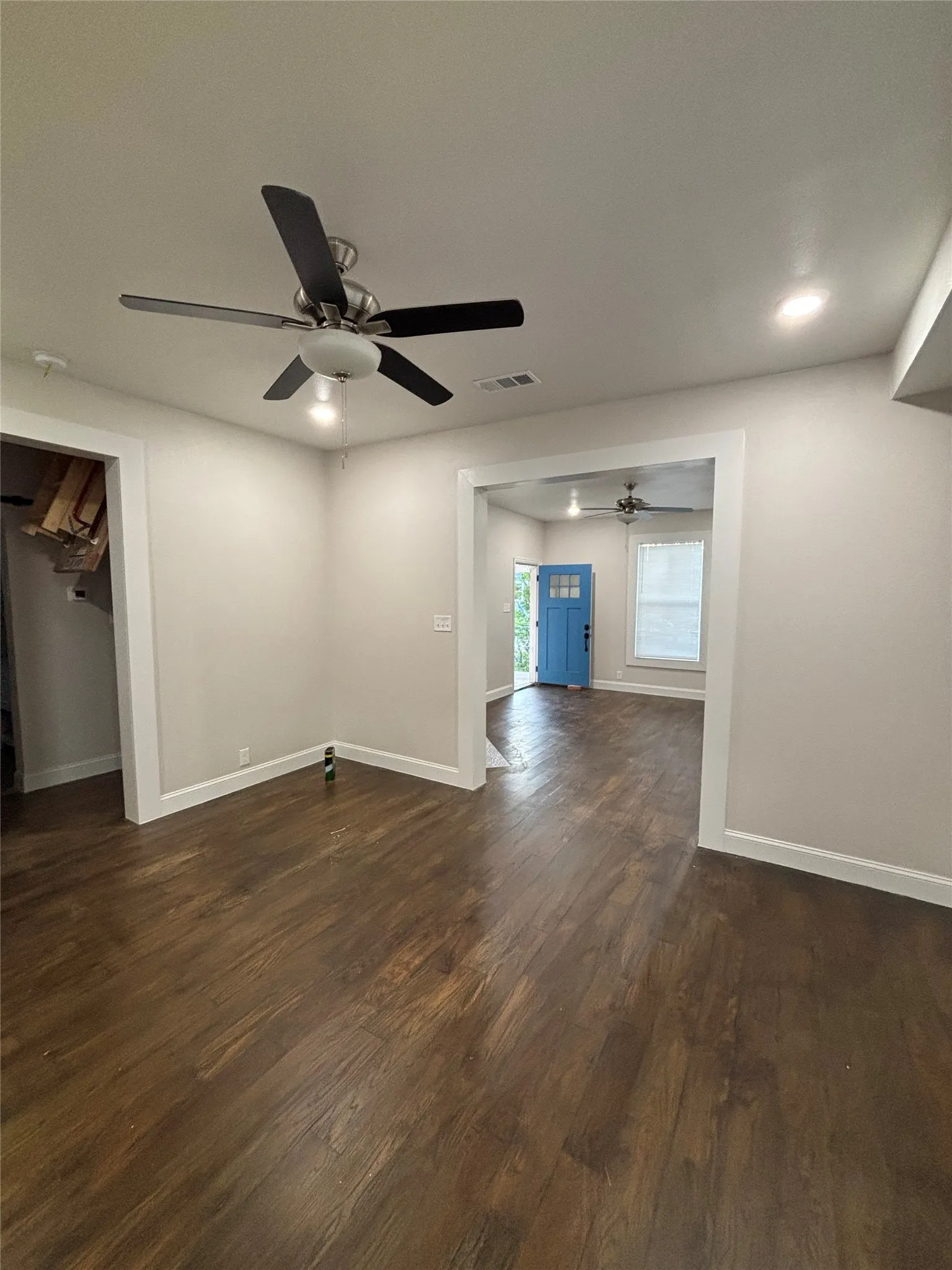 Single Family Residence For Sale in Dallas County , 620 S Willomet Avenue, Dallas, Texas 75208, 2 Bedroom, 1 Bathroom, 2 Garage spaces, 1,458 Sqft, built in 1930, Preowned, Price $400,000, mls#21238244, Real Estate Agent in Dallas, Homes For Sale in Dallas county, Homes For Sale in Dallas, Realtor in Dallas Texas, Real Estate Brokerage Independent Realty Texas, Luminita Cordes Realtor
