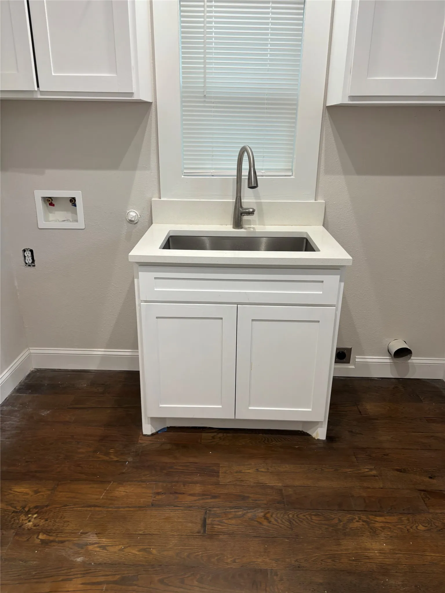 Single Family Residence For Sale in Dallas County , 620 S Willomet Avenue, Dallas, Texas 75208, 2 Bedroom, 1 Bathroom, 2 Garage spaces, 1,458 Sqft, built in 1930, Preowned, Price $400,000, mls#21238244, Real Estate Agent in Dallas, Homes For Sale in Dallas county, Homes For Sale in Dallas, Realtor in Dallas Texas, Real Estate Brokerage Independent Realty Texas, Luminita Cordes Realtor