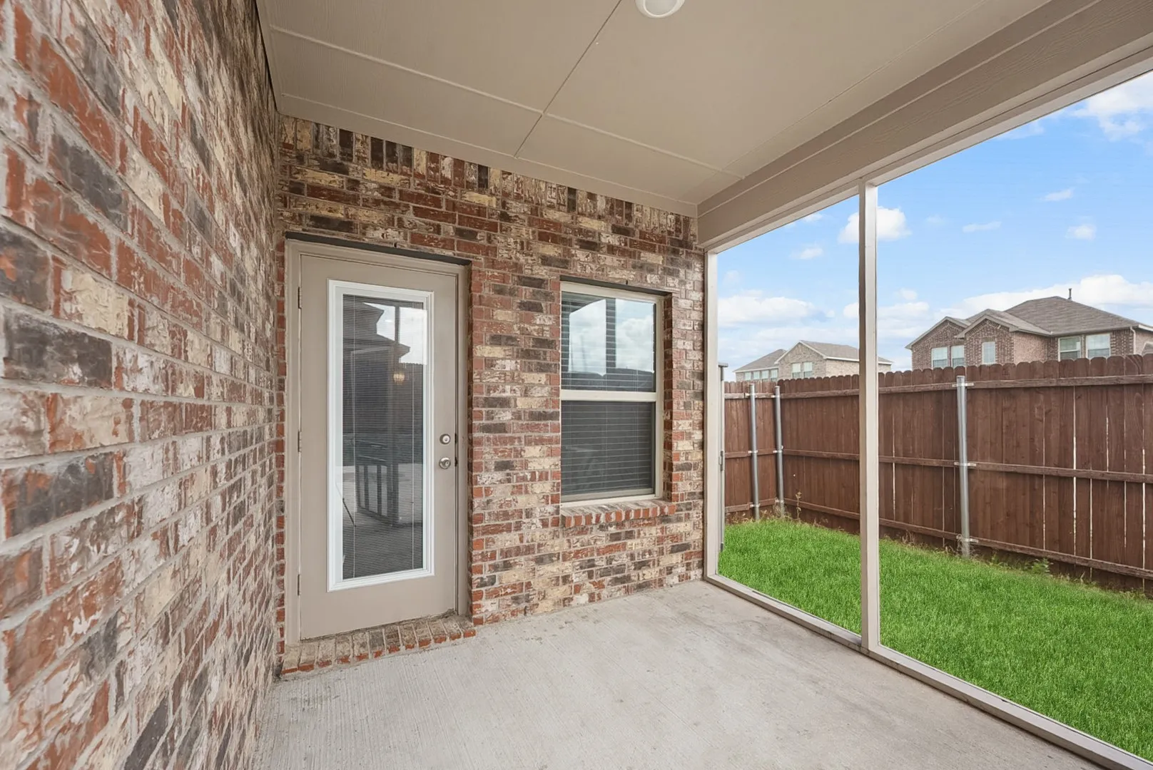 Single Family Residence For Rent in Hunt County , 205 Fieldtrail Lane, Caddo Mills, Texas 75135, 4 Bedroom, 3 Bathroom, 2 Garage spaces, 2,272 Sqft, built in 2023, Preowned, mls#21237317, Real Estate Agent in Caddo Mills, Homes For Rent in Hunt county, Homes For Rent in Caddo Mills, Realtor in Caddo Mills Texas, Real Estate Brokerage Independent Realty Texas, Luminita Cordes Realtor