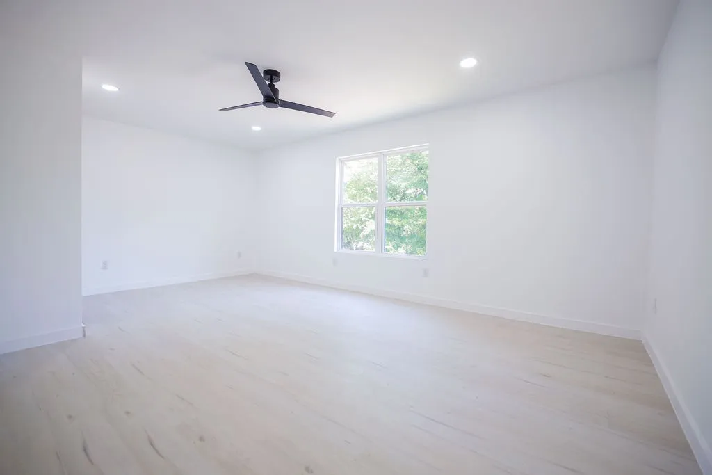 Single Family Residence For Sale in Rains County , 250 Skyview, Point, Texas 75472, 4 Bedroom, 3 Bathroom, Garage spaces, 1,986 Sqft, built in 1960, mls#21238658, Real Estate Agent in Point, Homes For Sale in Rains county, Homes For Sale in Point, Realtor in Point Texas, Real Estate Brokerage Independent Realty Texas, Luminita Cordes Realtor