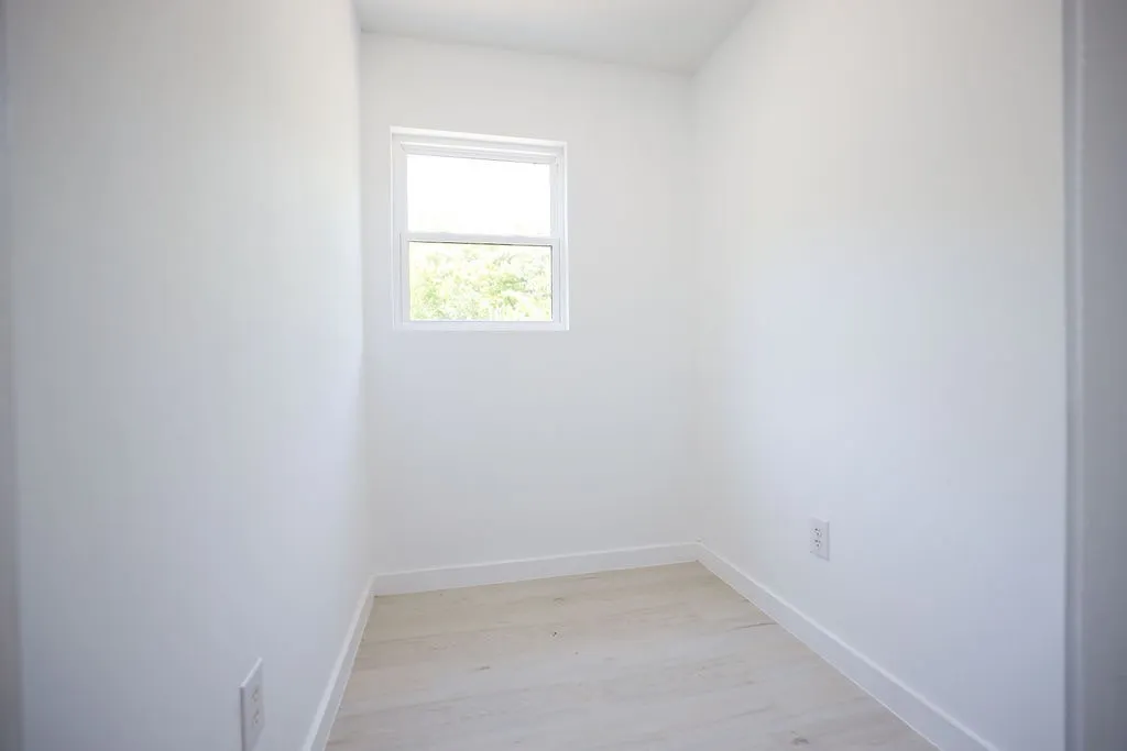 flex space/office upstairs