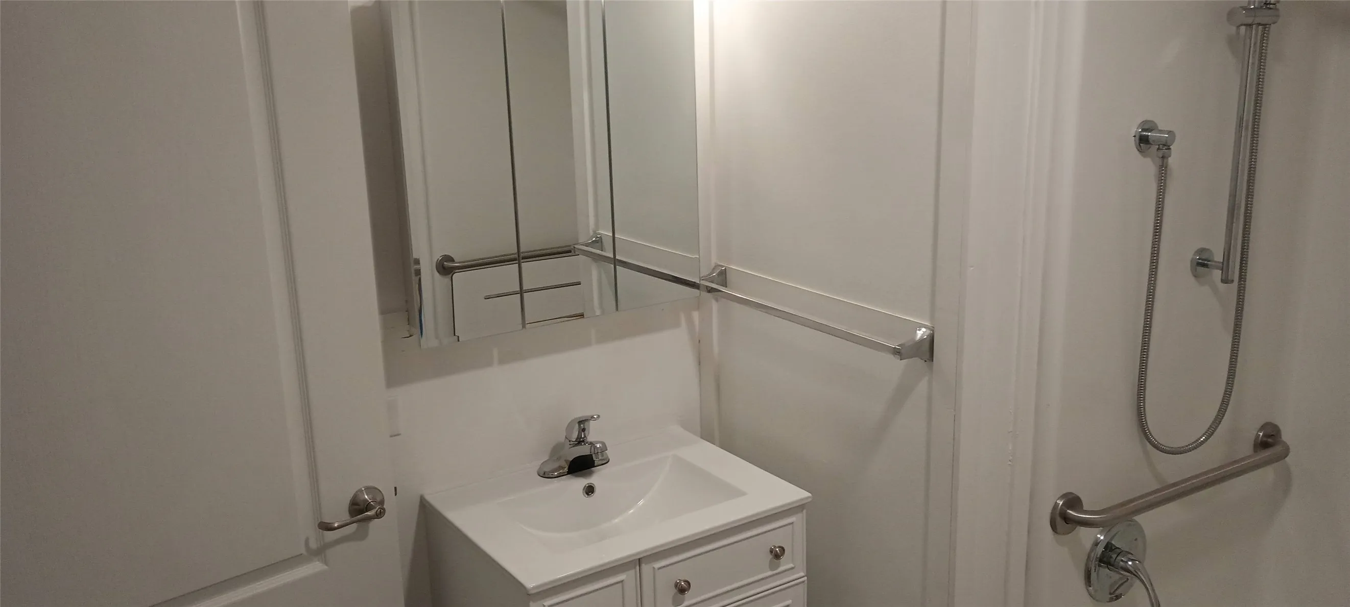 Mobile Home For Sale in Hood County , 6102 S Lakeside Hills Court, Granbury, Texas 76048, 3 Bedroom, 2 Bathroom, Garage spaces, 952 Sqft, built in 2022, mls#21238703, Real Estate Agent in Granbury, Homes For Sale in Hood county, Homes For Sale in Granbury, Realtor in Granbury Texas, Real Estate Brokerage Independent Realty Texas, Luminita Cordes Realtor